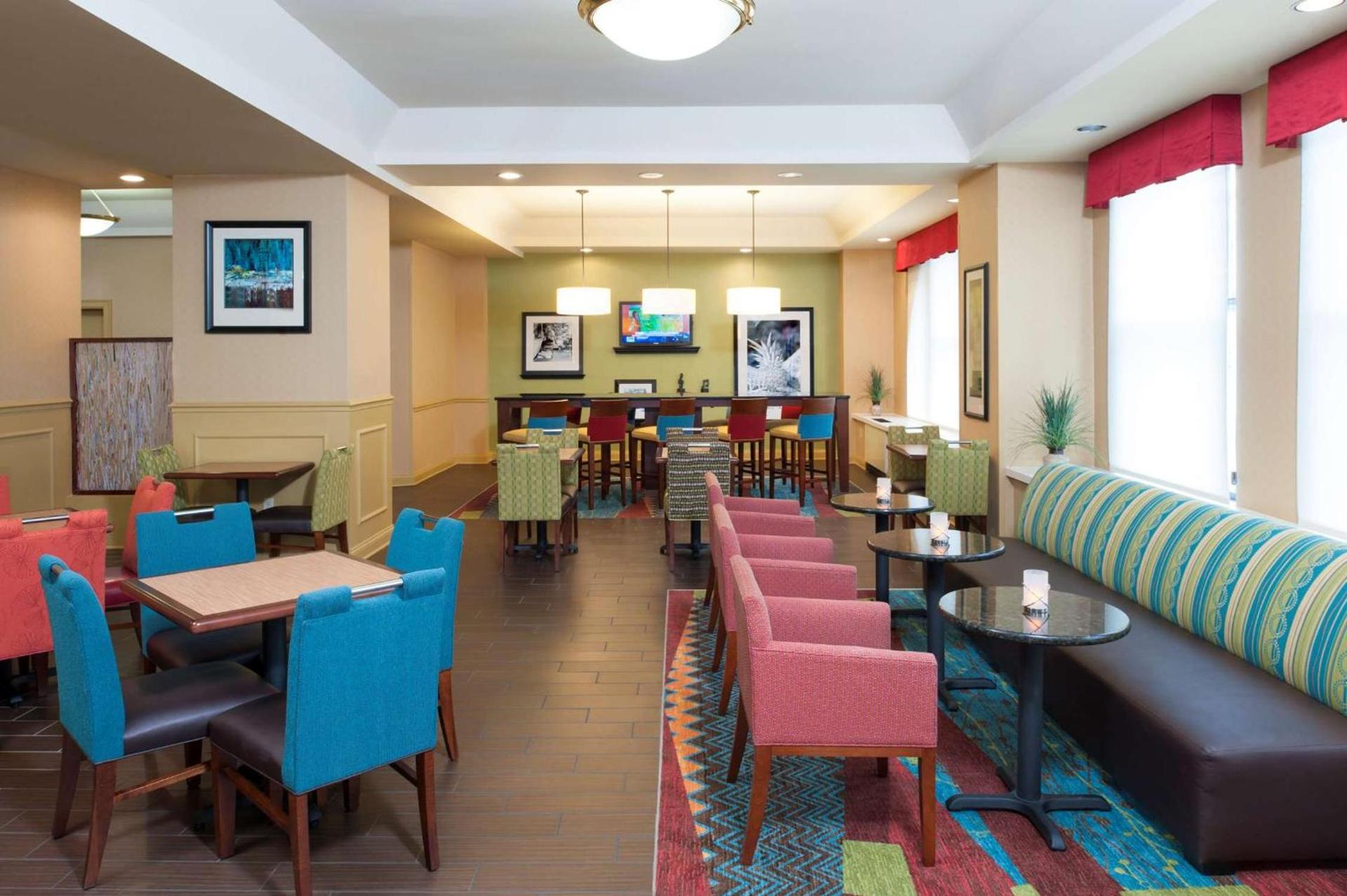 Hampton Inn Indianapolis Downtown Across from Circle Centre photo 6