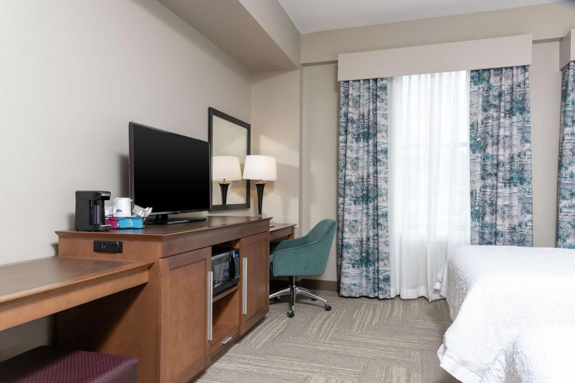 Hampton Inn Indianapolis Downtown Across from Circle Centre photo 14