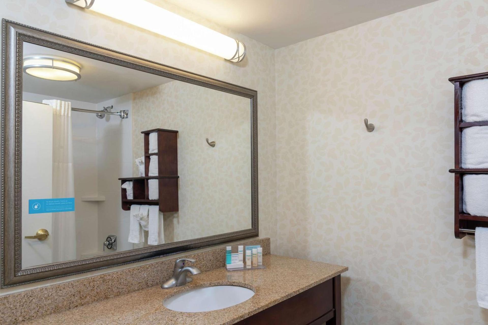 Hampton Inn Indianapolis Downtown Across from Circle Centre photo 7