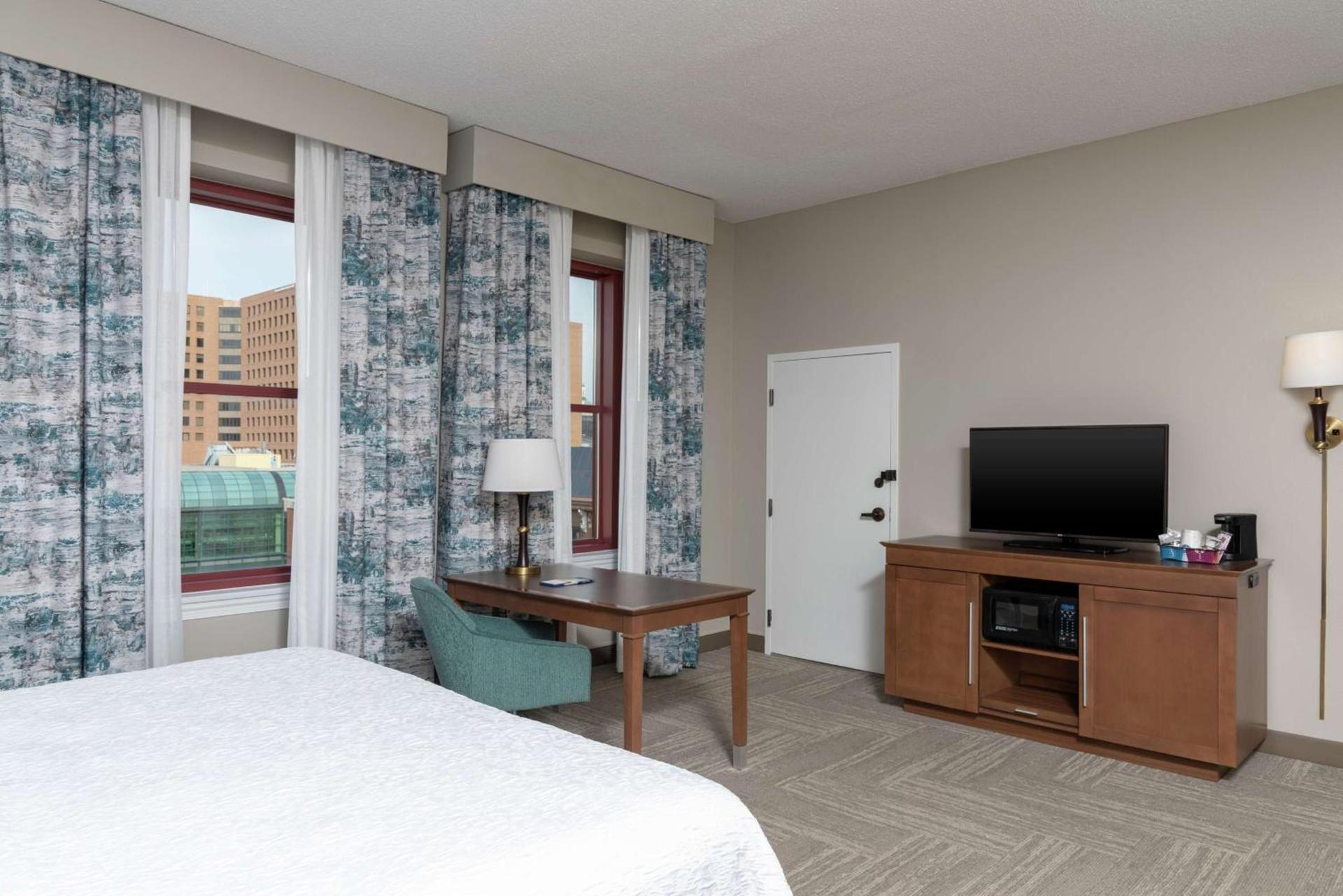 Hampton Inn Indianapolis Downtown Across from Circle Centre photo 23