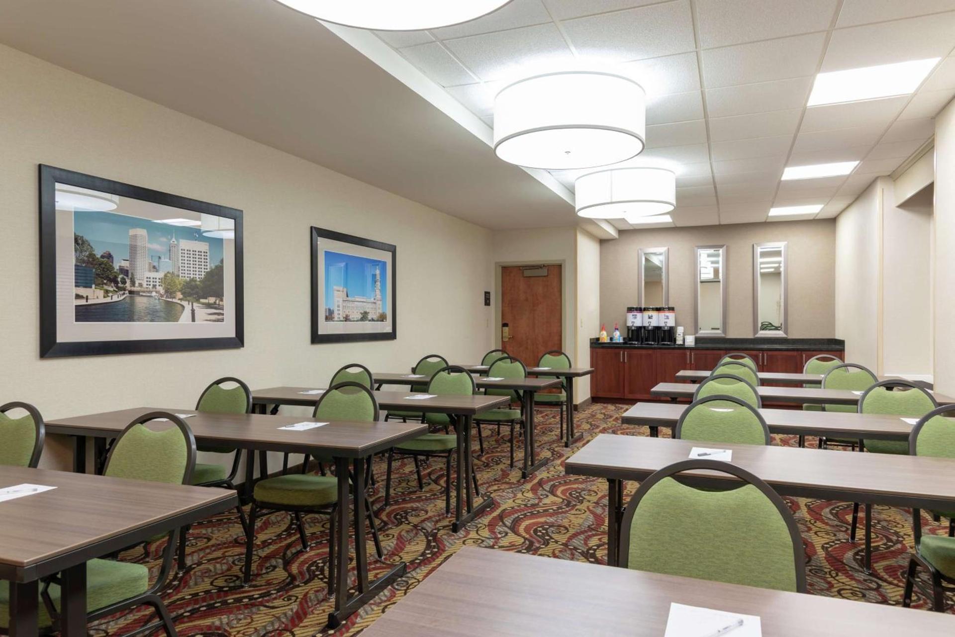 Hampton Inn Indianapolis Downtown Across from Circle Centre photo 48
