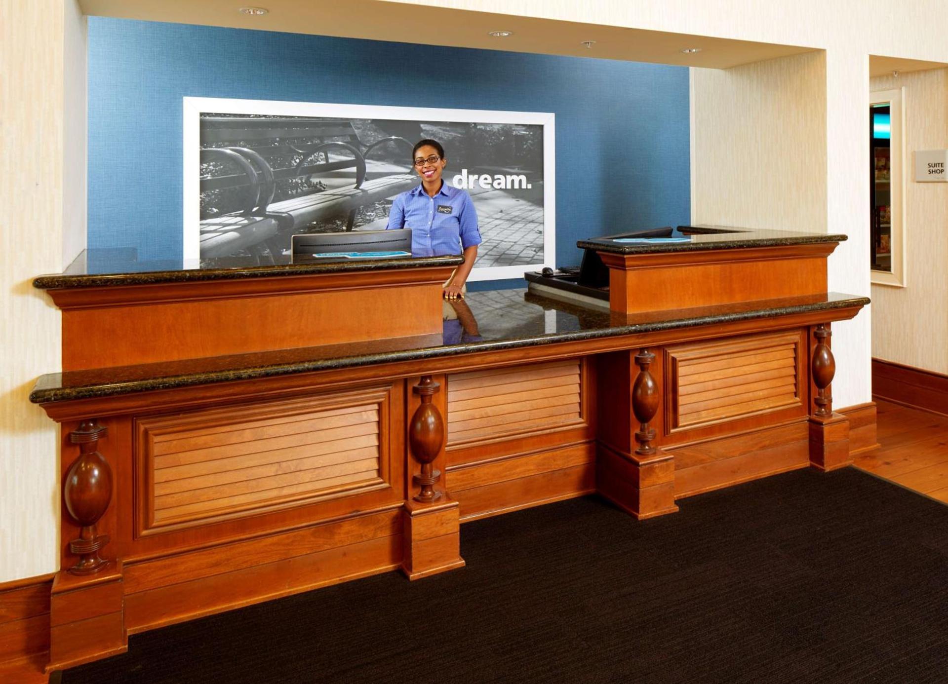 Hampton Inn & Suites Savannah/Midtown photo 4
