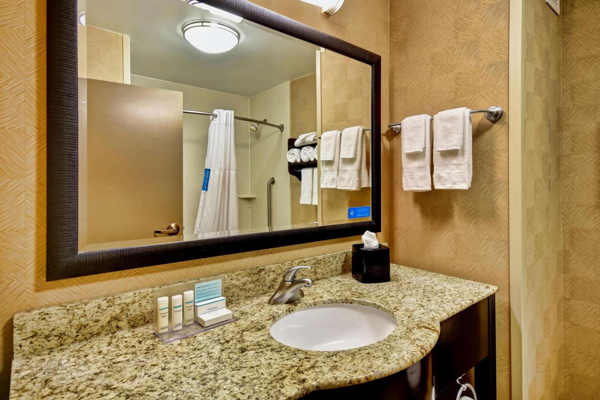 Hampton Inn Starkville Mississippi State University photo 19