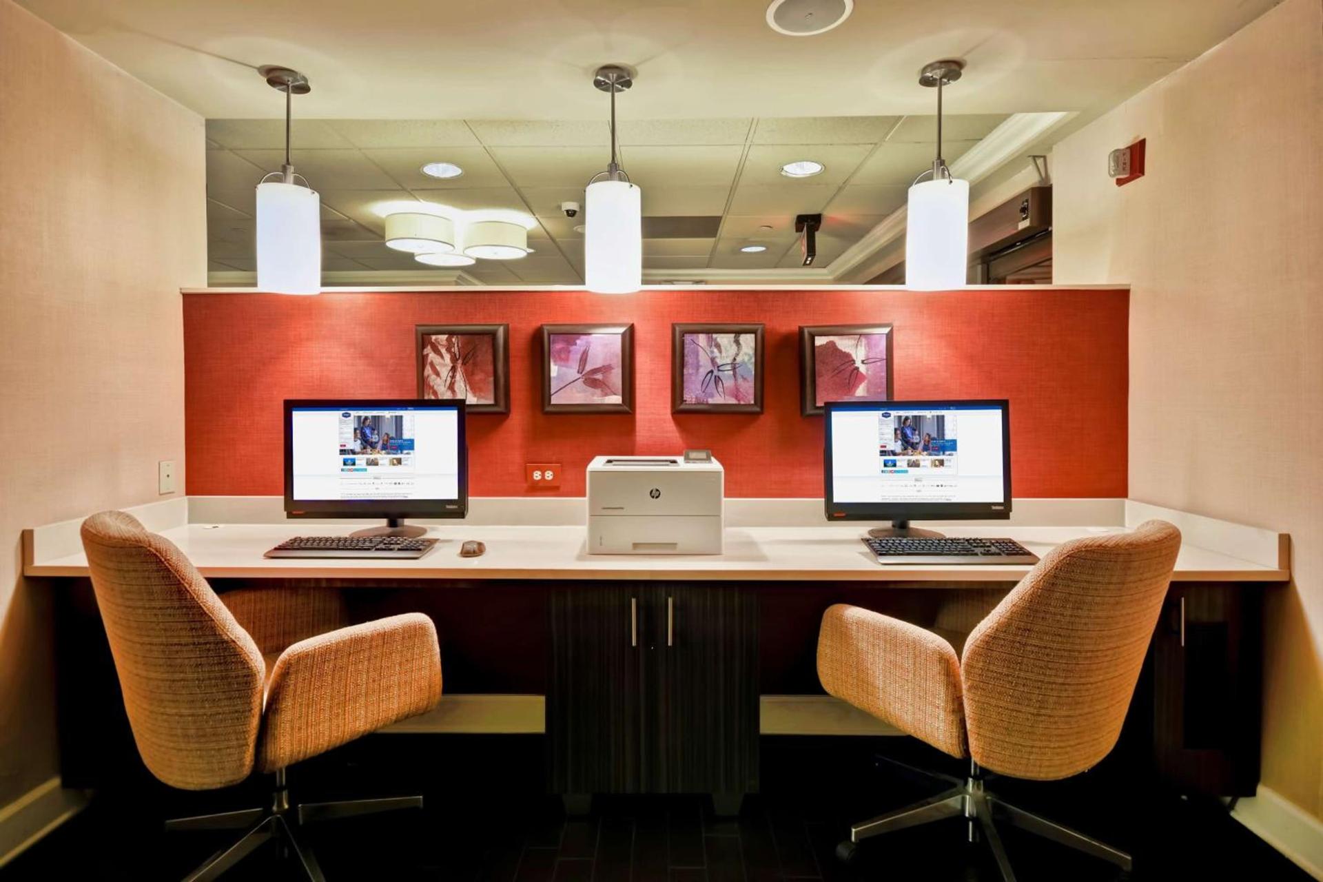 Hampton Inn Starkville Mississippi State University photo 28