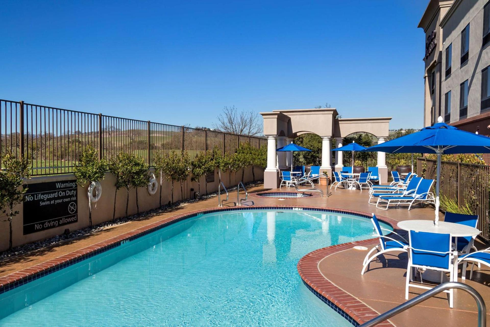 Hampton Inn & Suites Paso Robles photo 8