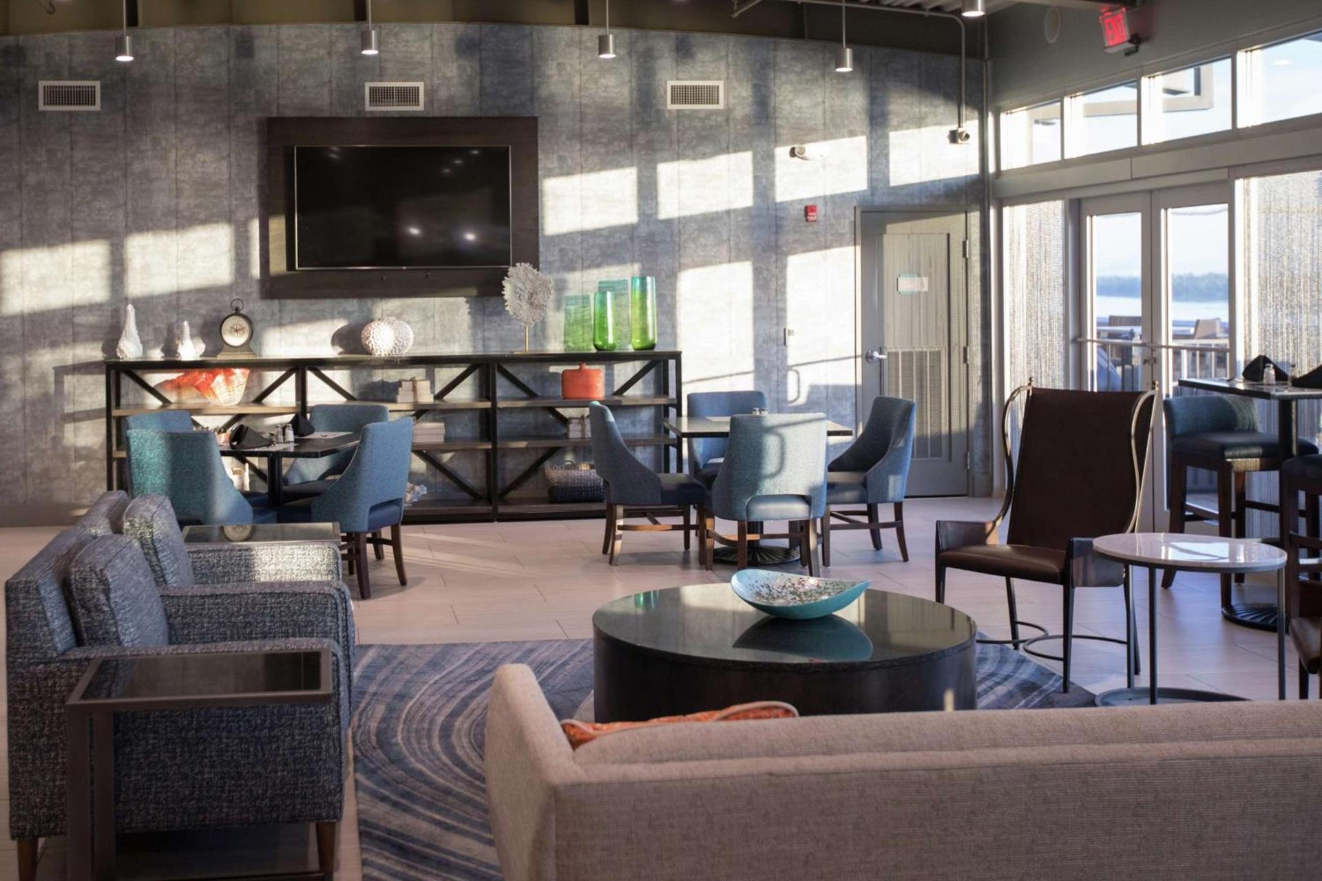 The Cotton Sail Hotel Savannah - Tapestry Collection by Hilton photo 6