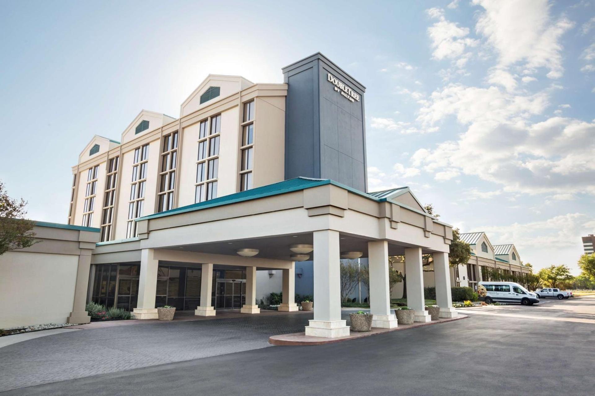 DoubleTree by Hilton DFW Airport North photo 1