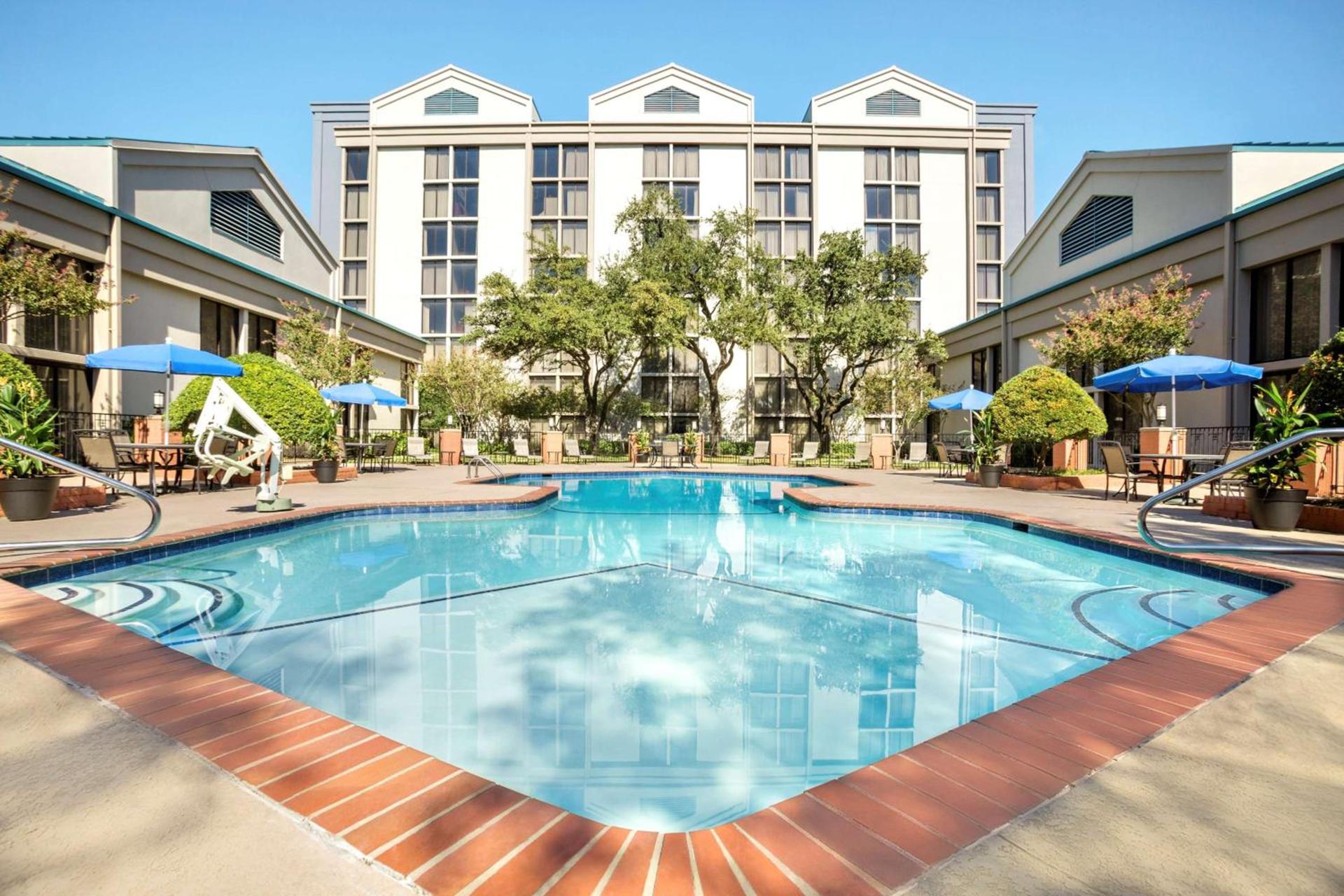DoubleTree by Hilton DFW Airport North photo 6