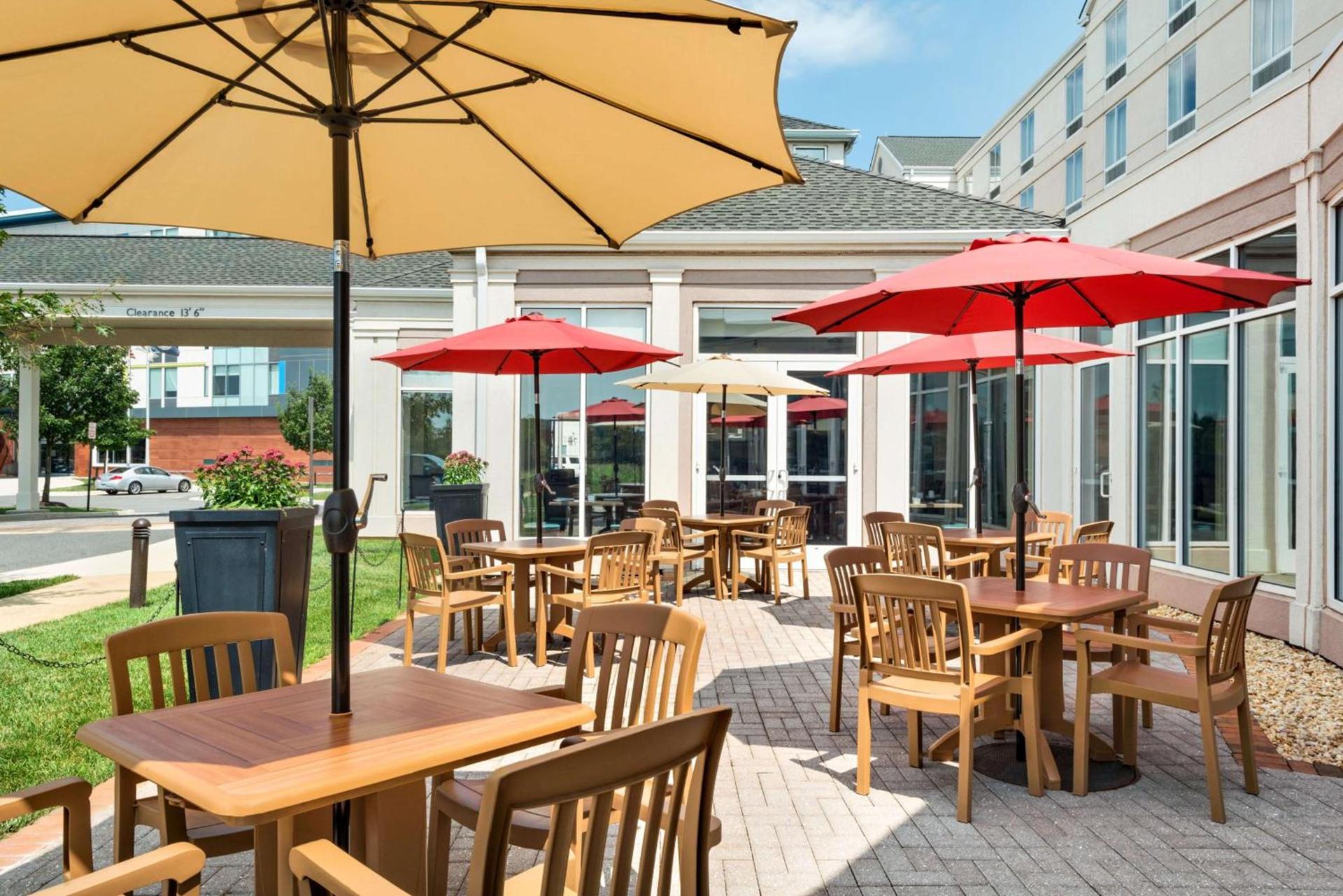Hilton Garden Inn Dulles North photo 2