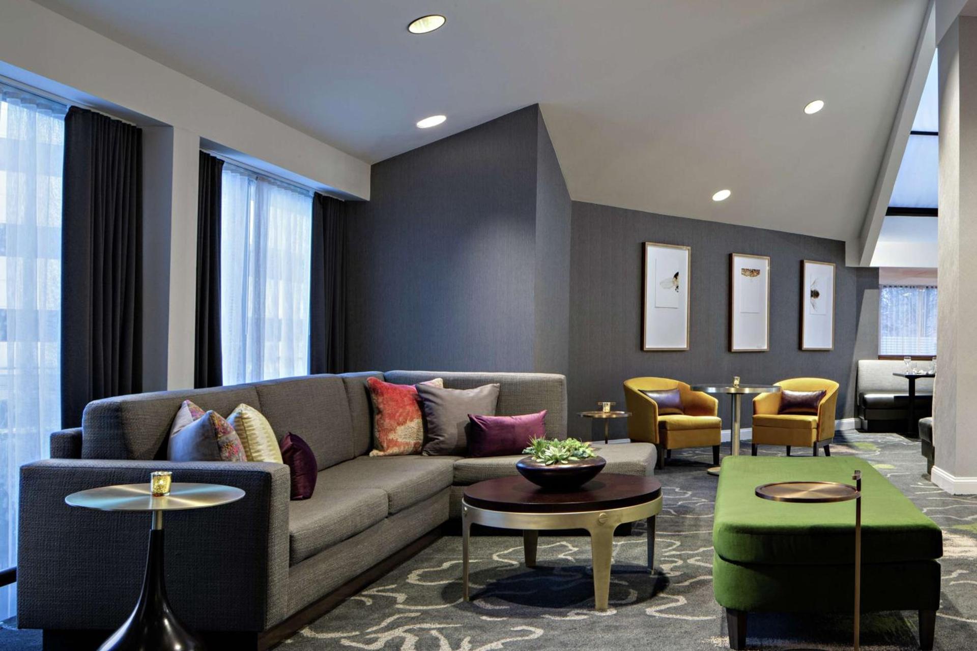 DoubleTree by Hilton Fairfield Hotel & Suites photo 7