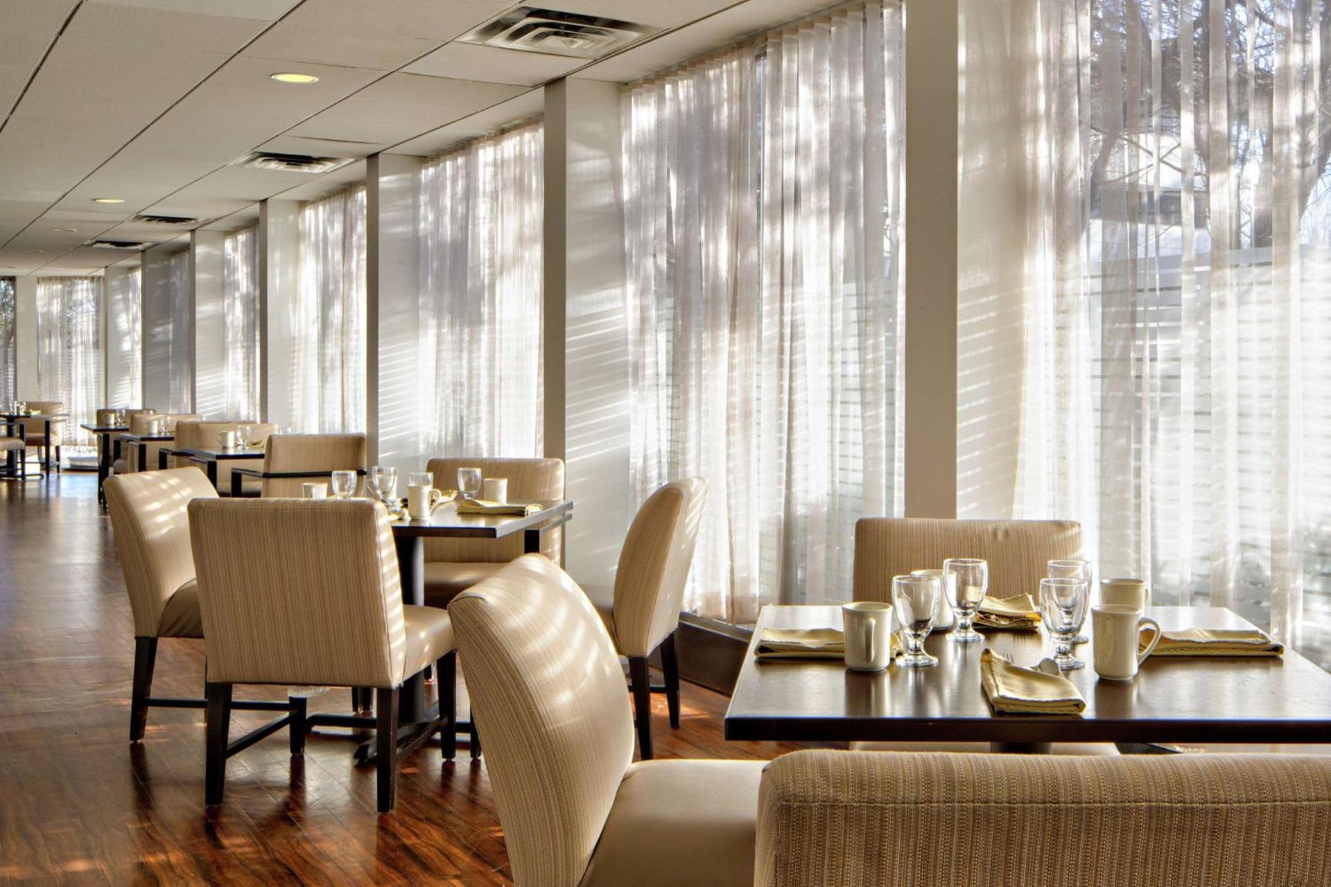 DoubleTree by Hilton Fairfield Hotel & Suites photo 22