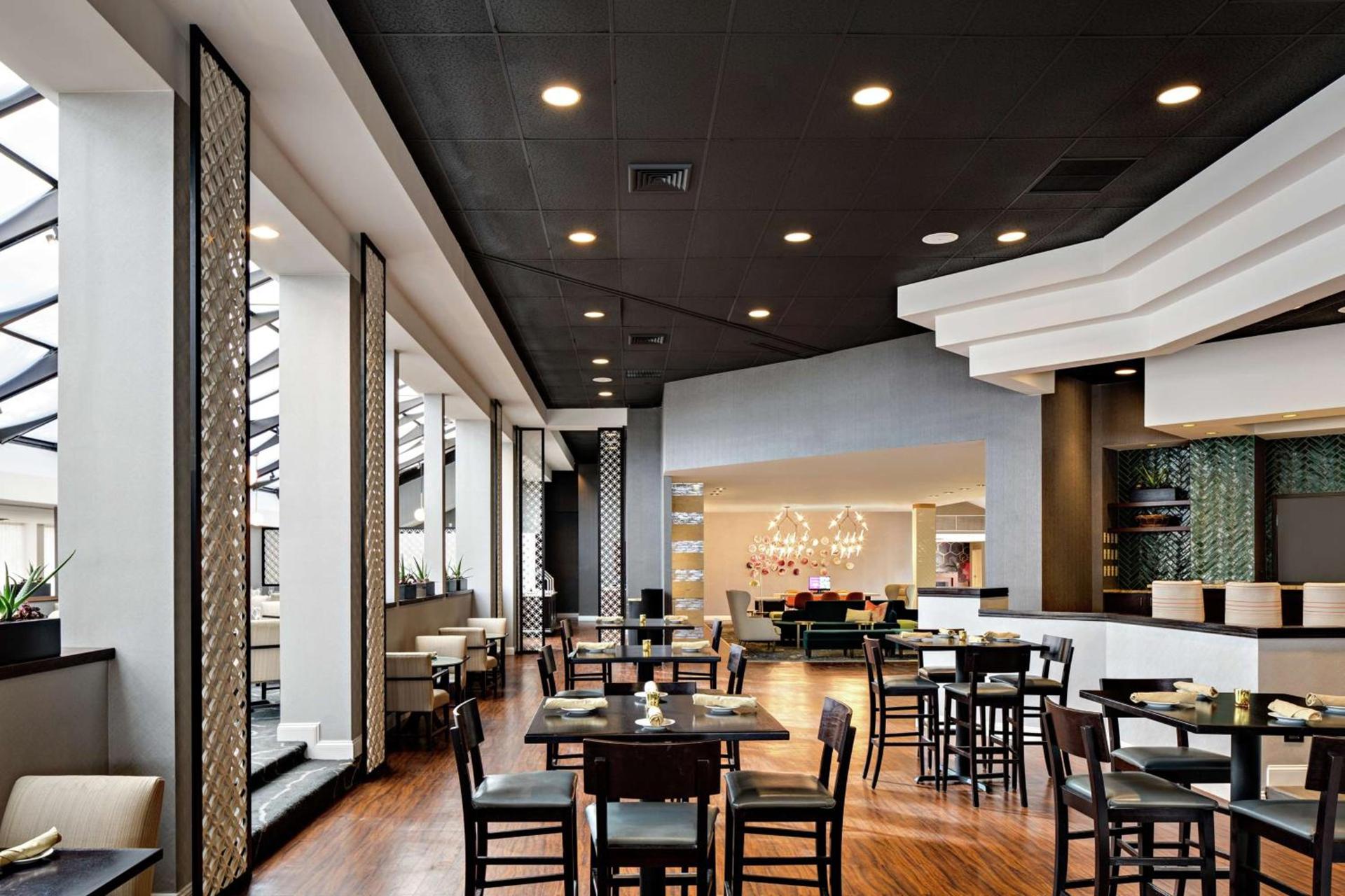 DoubleTree by Hilton Fairfield Hotel & Suites photo 26
