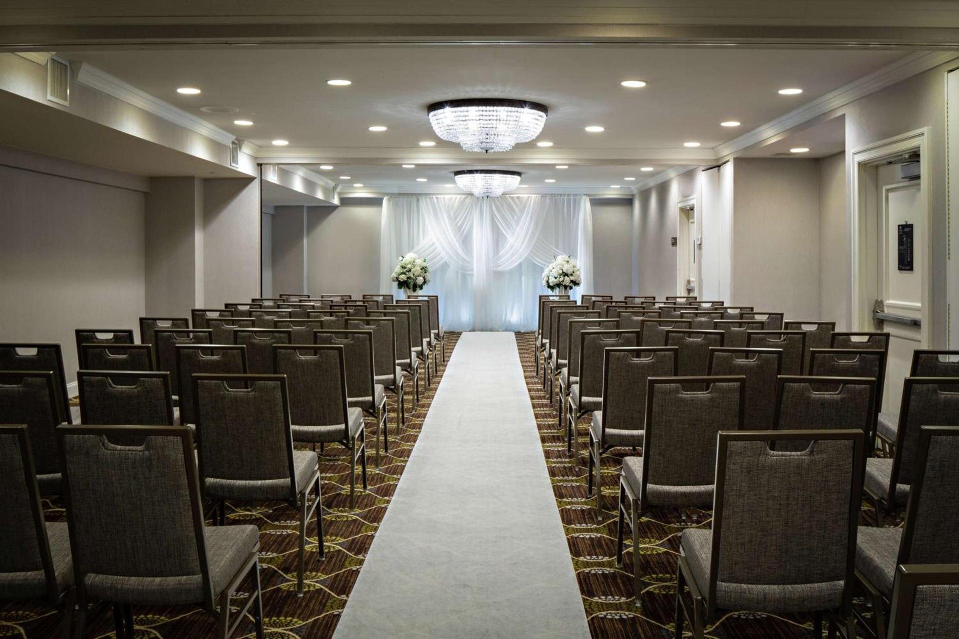 DoubleTree by Hilton Fairfield Hotel & Suites photo 20