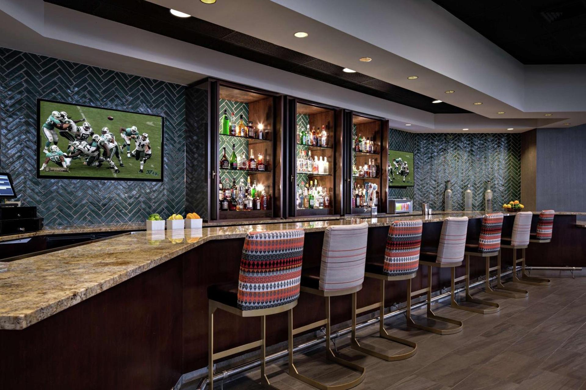 DoubleTree by Hilton Fairfield Hotel & Suites photo 23