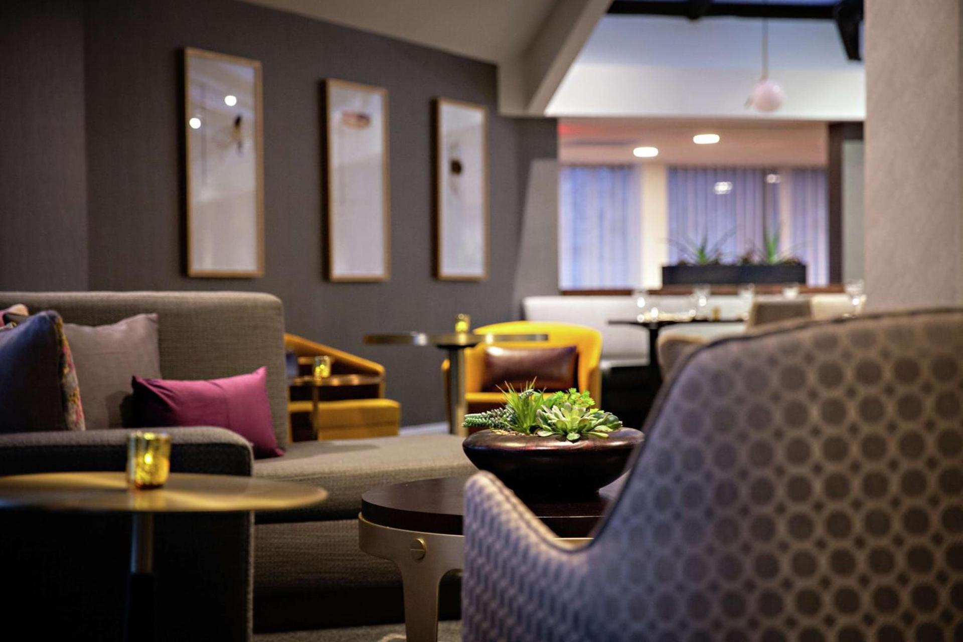 DoubleTree by Hilton Fairfield Hotel & Suites photo 8