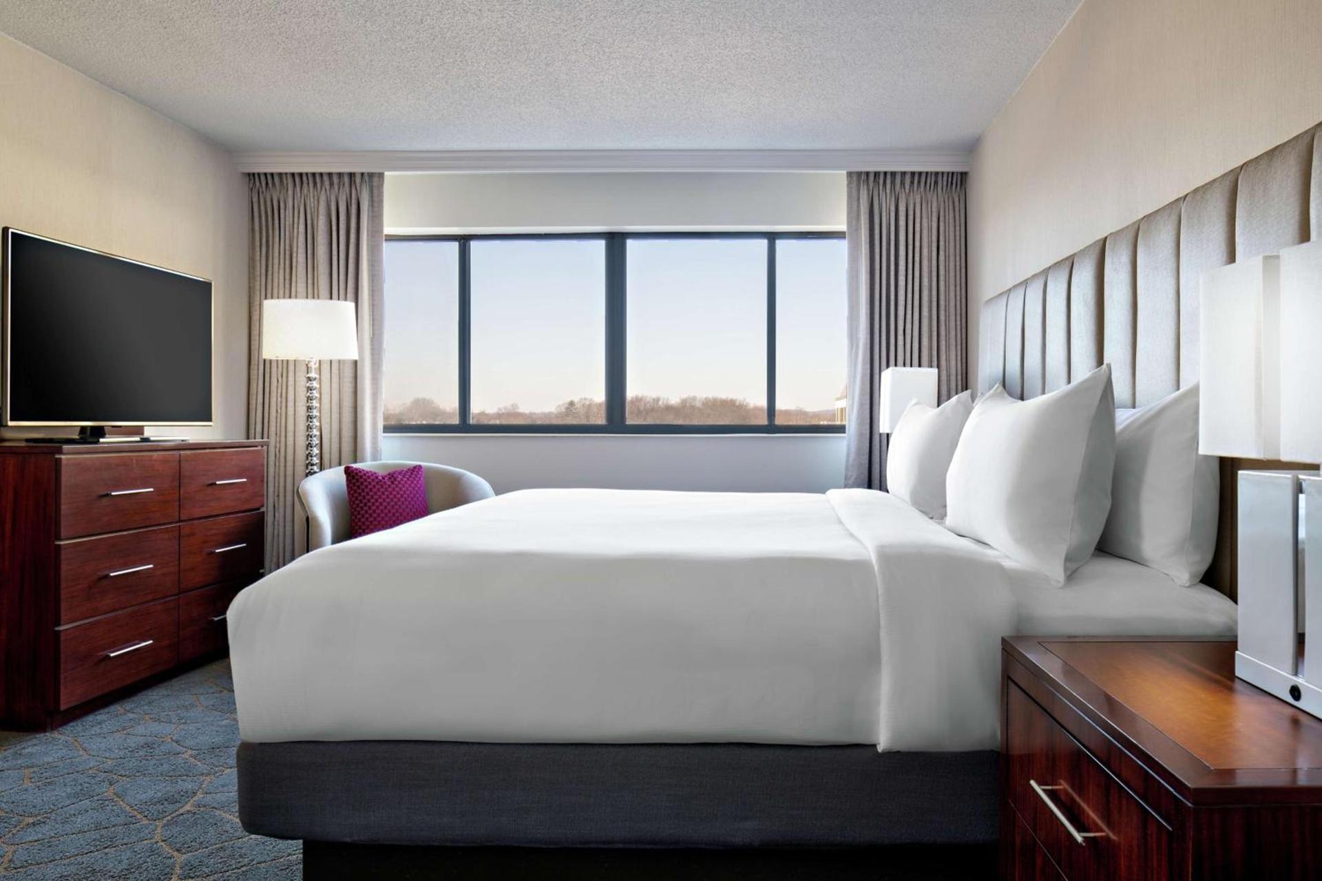 DoubleTree by Hilton Fairfield Hotel & Suites photo 38