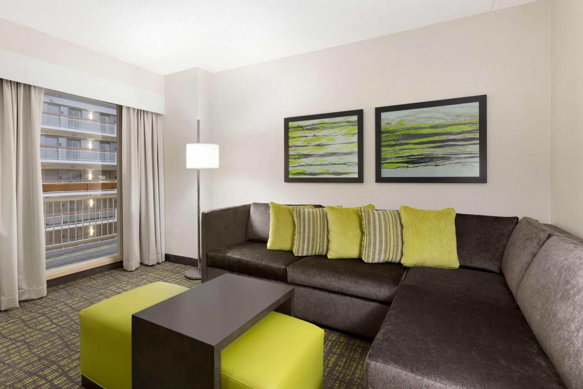 Embassy Suites Newark - Wilmington/South photo 15