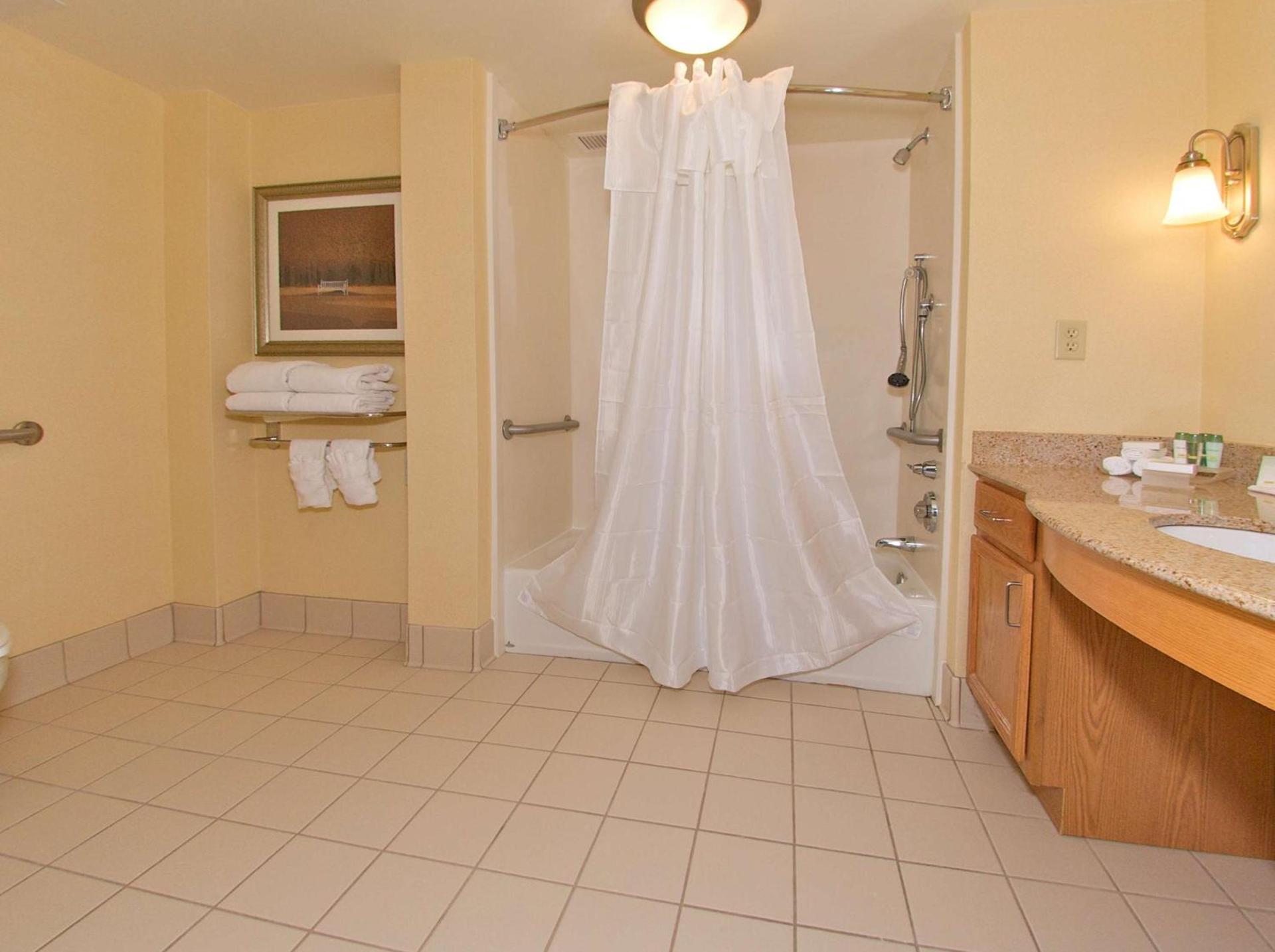Homewood Suites by Hilton Newark-Wilmington South Area photo 11