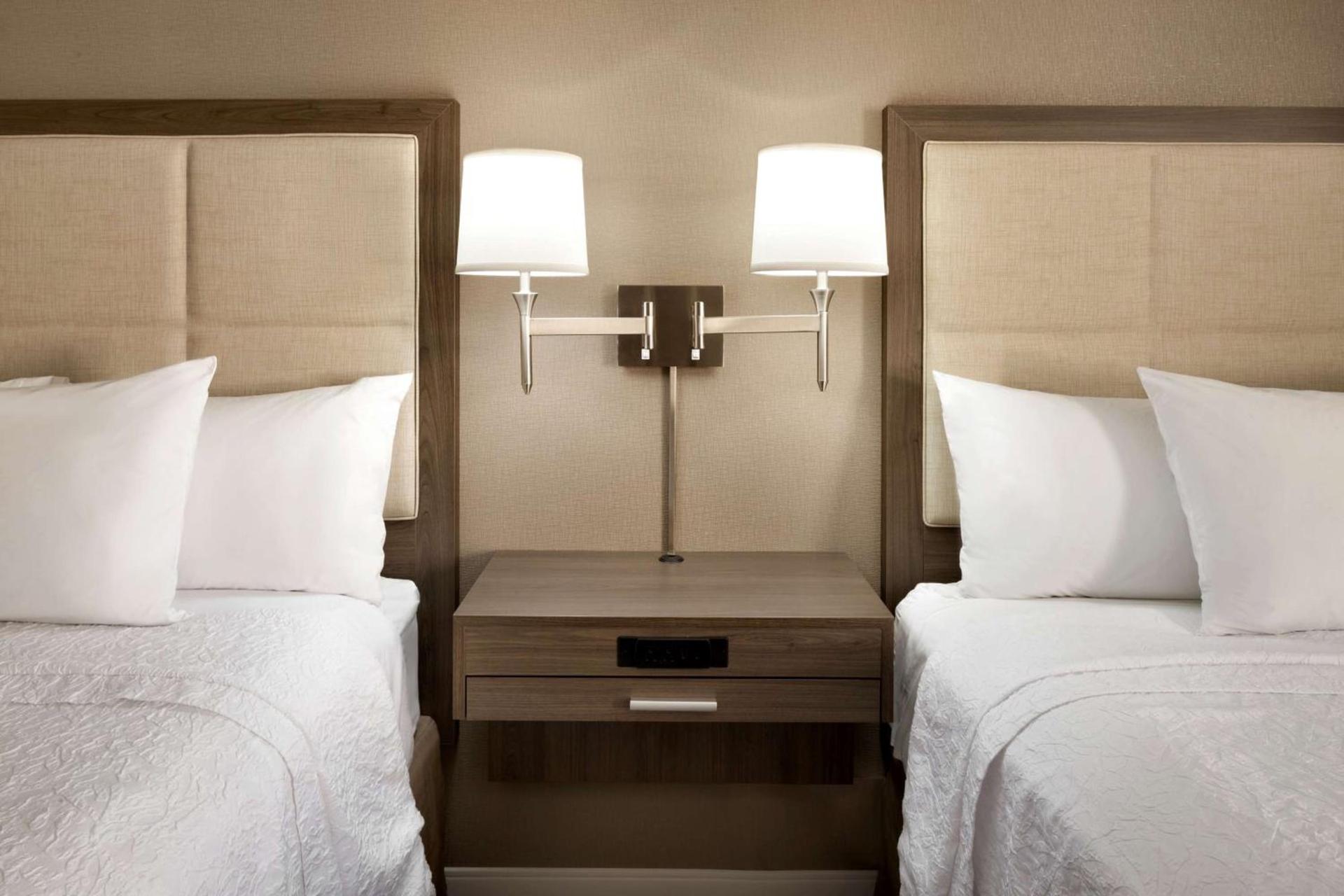 Hampton Inn Philadelphia/Mt. Laurel photo 9