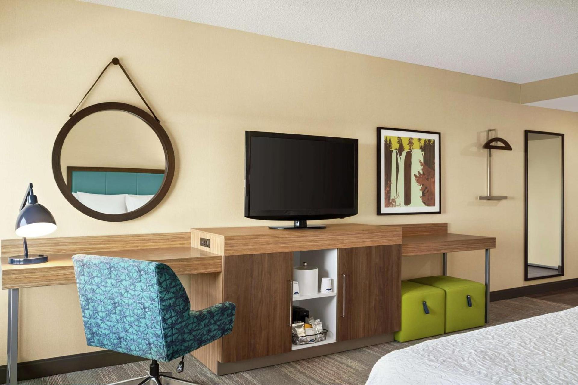 Hampton Inn Portland Airport photo 19