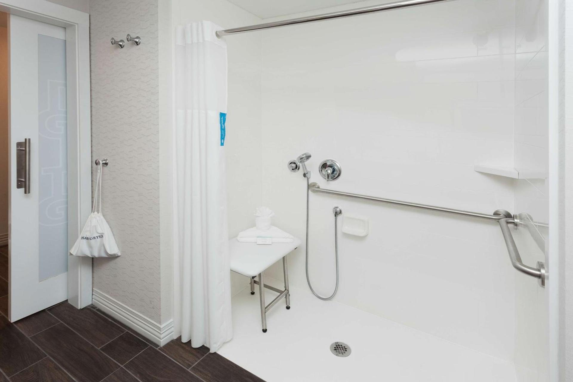 Hampton Inn Kennebunk Kennebunkport Me photo 43