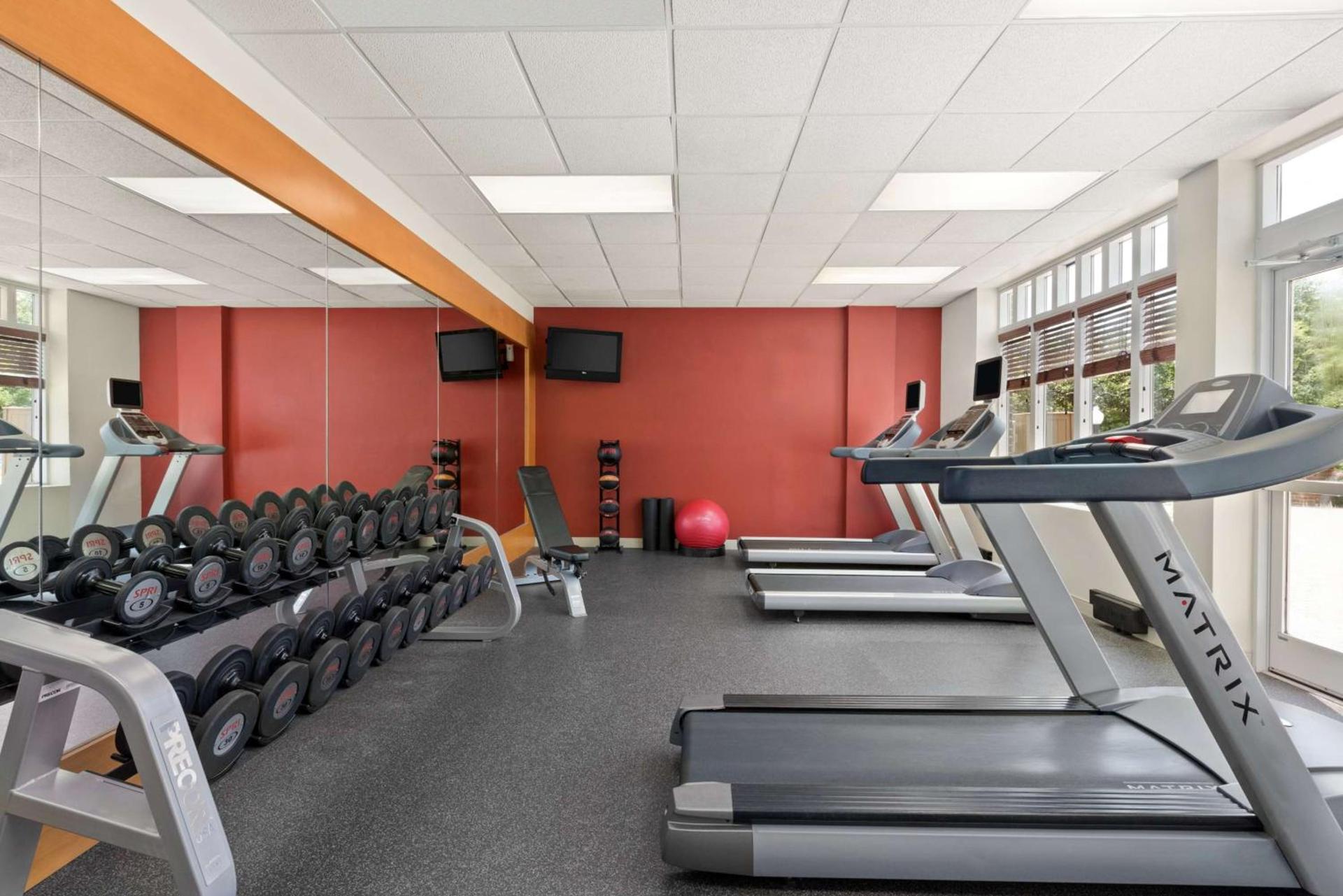 Homewood Suites by Hilton Charleston - Mount Pleasant photo 12