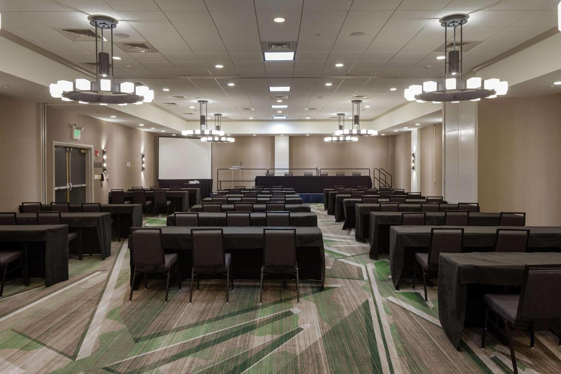 Hilton Birmingham Downtown at UAB photo 57