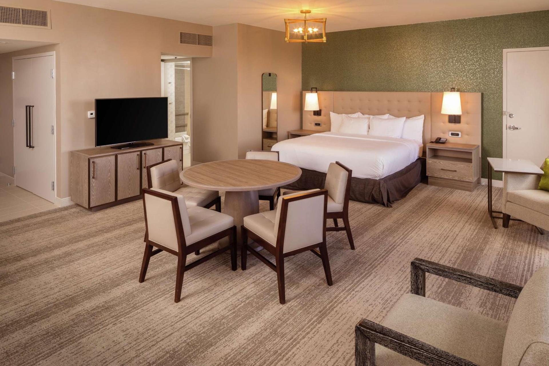 Hilton Birmingham Downtown at UAB photo 78