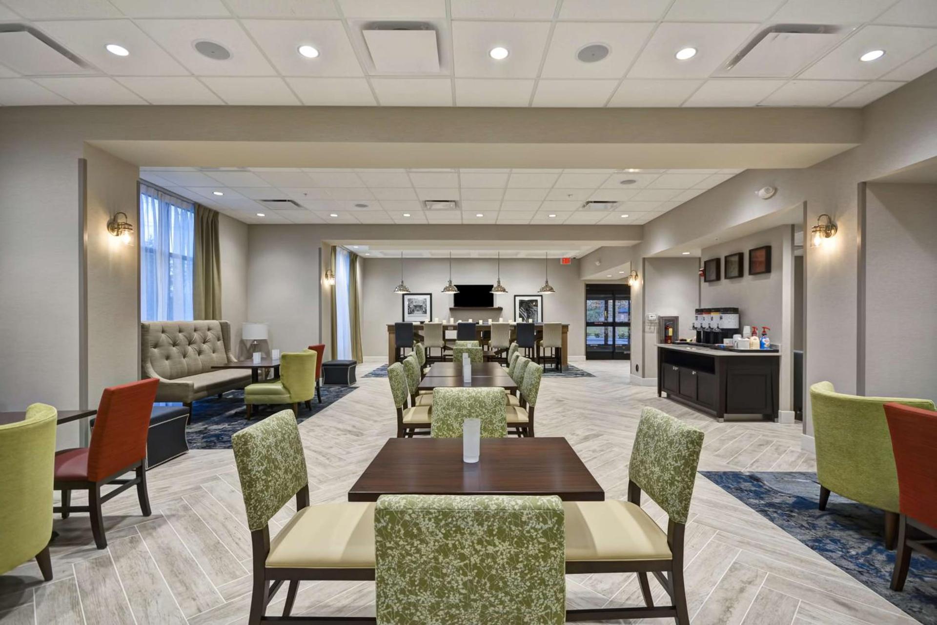 Hampton Inn Livonia Detroit photo 10