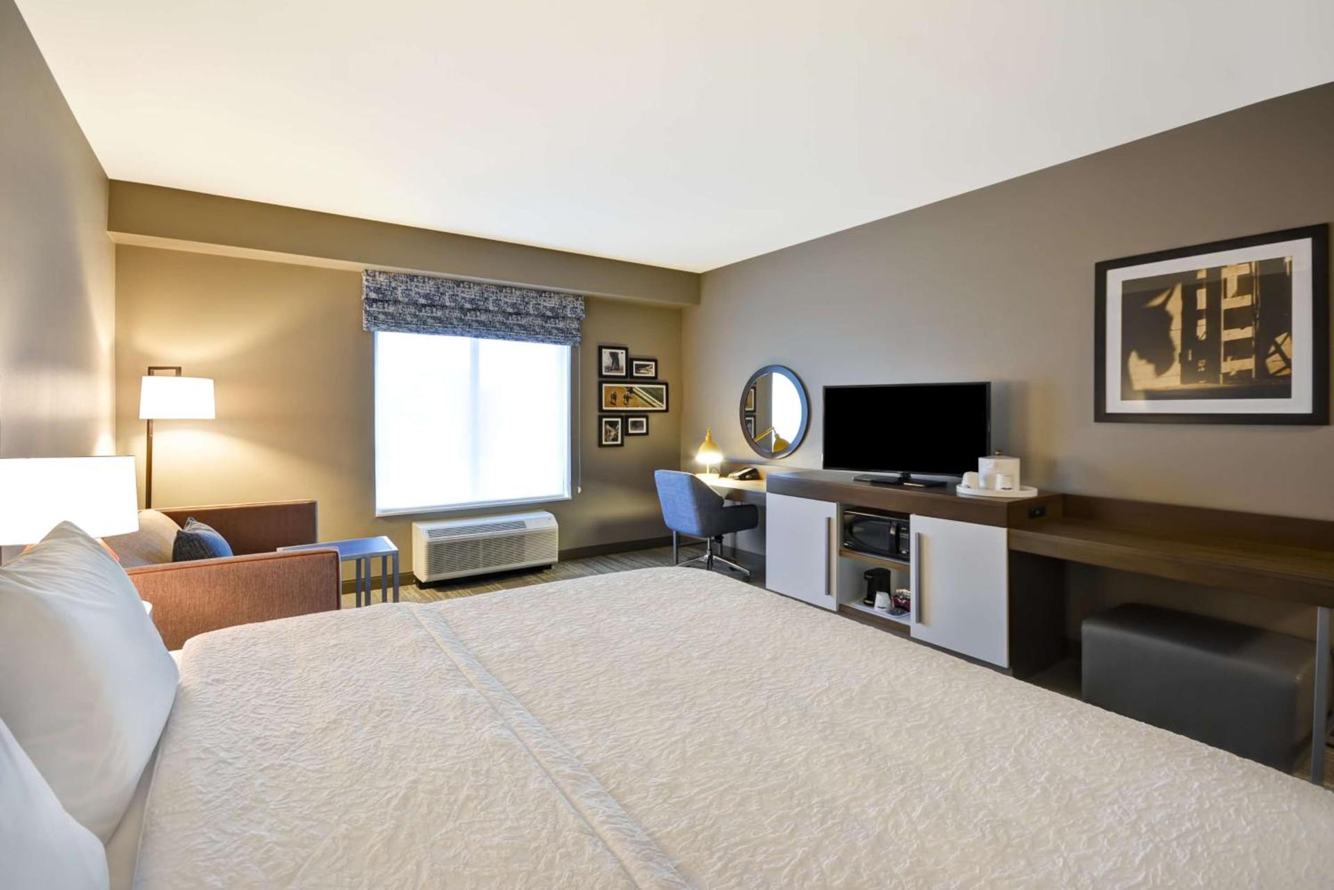 Hampton Inn Livonia Detroit photo 22