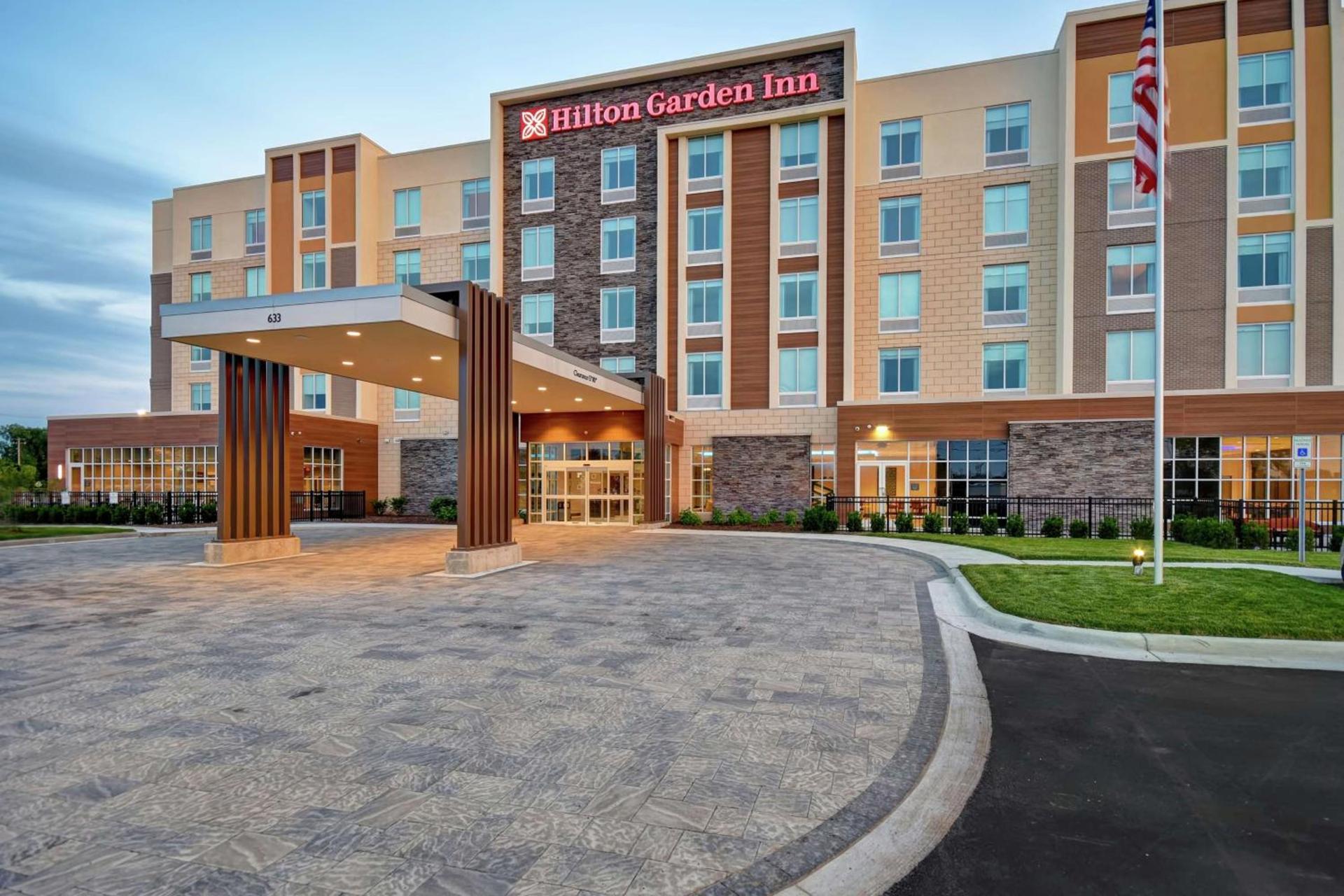 Hilton Garden Inn Lansing West photo 1