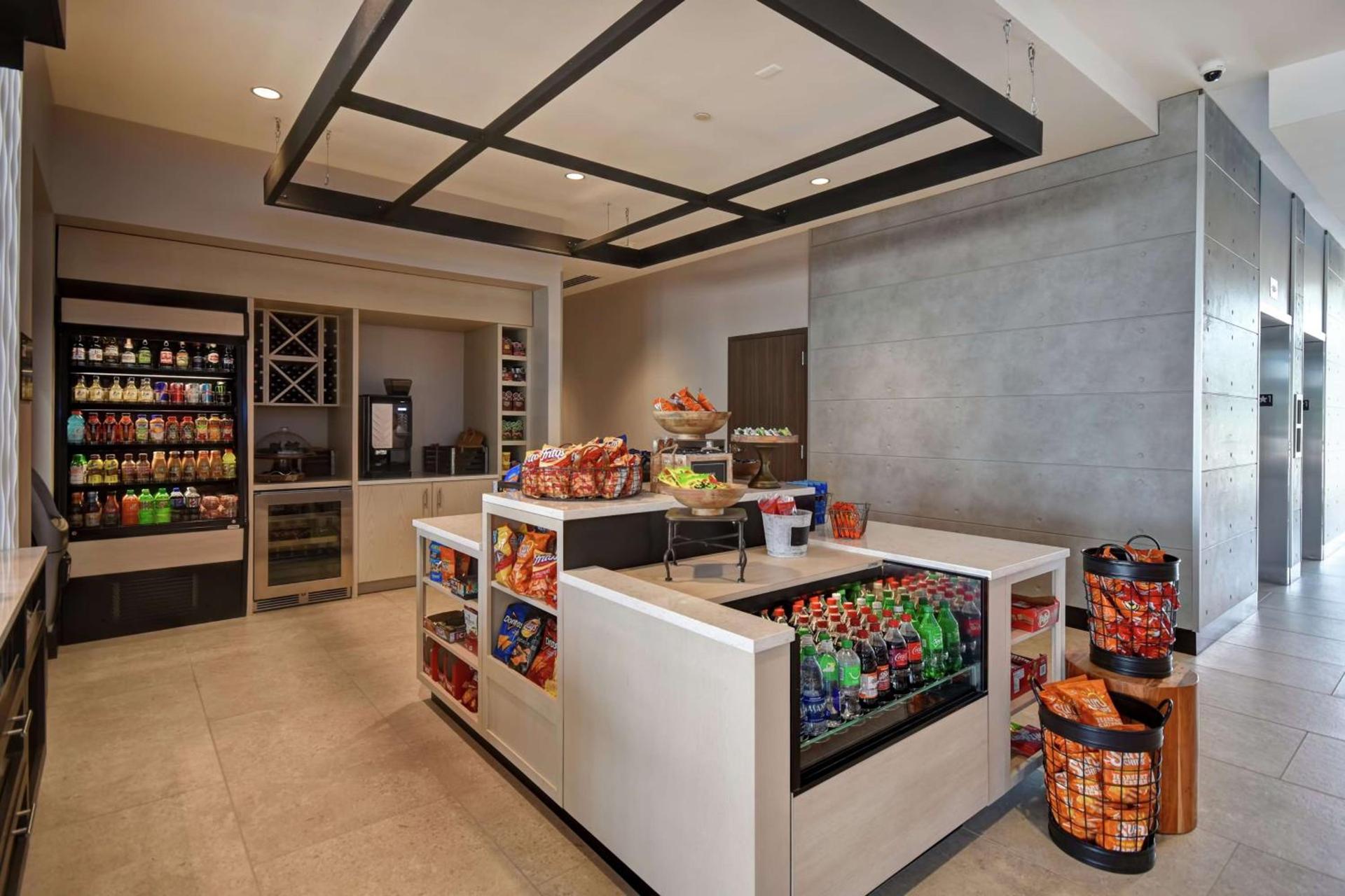 Hilton Garden Inn Lansing West photo 9