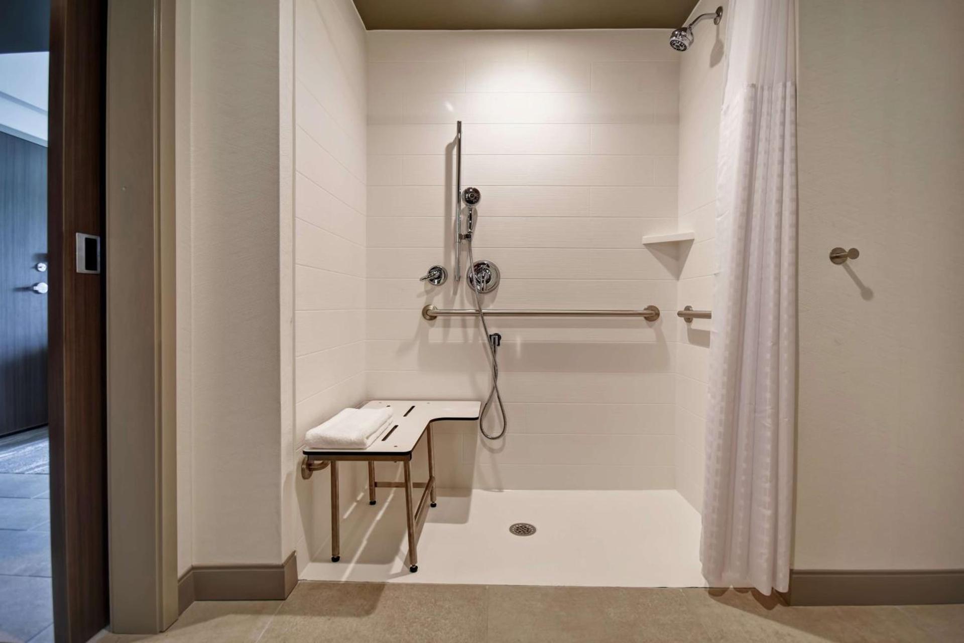 Hilton Garden Inn Lansing West photo 14