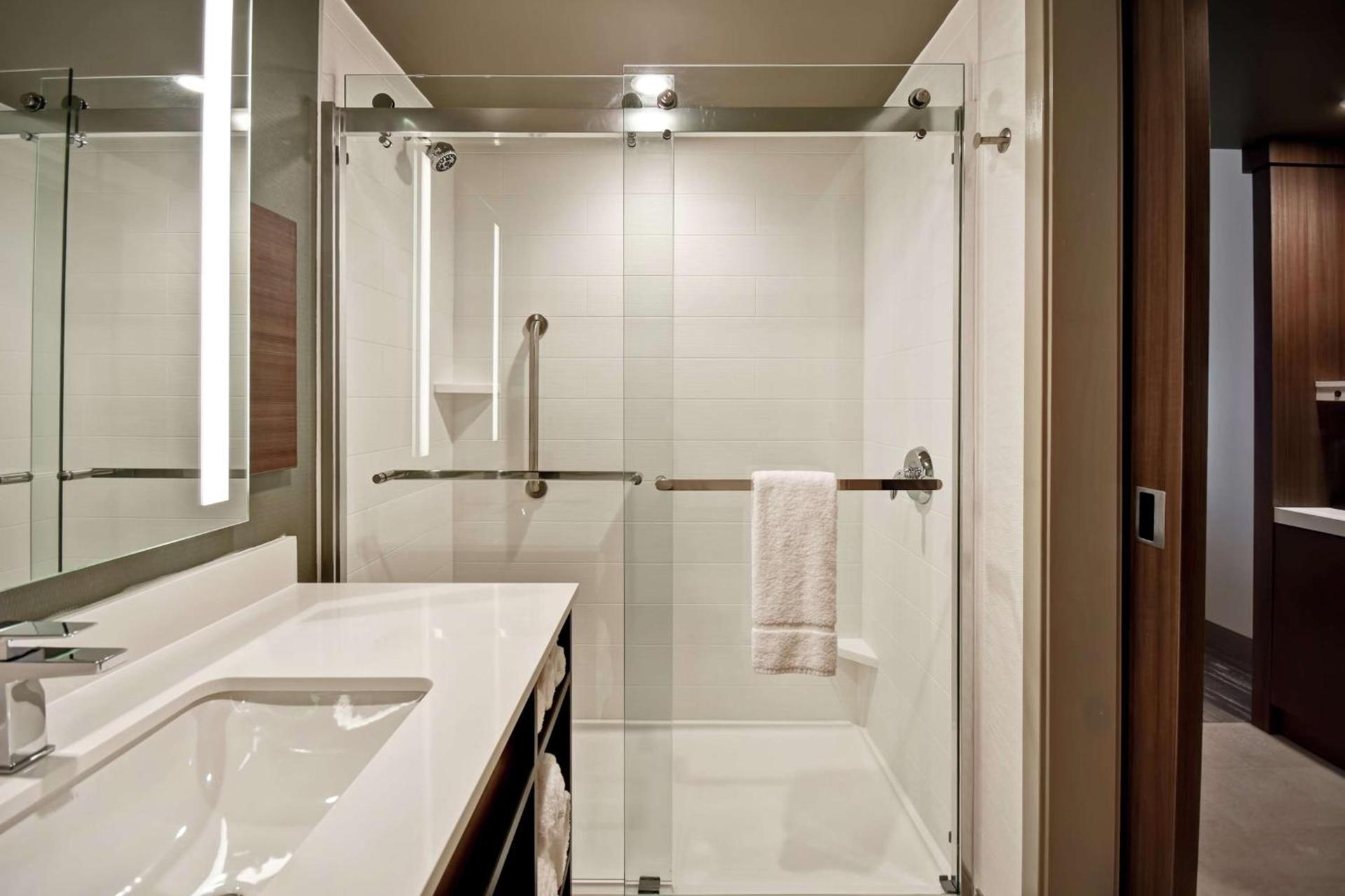 Hilton Garden Inn Lansing West photo 16