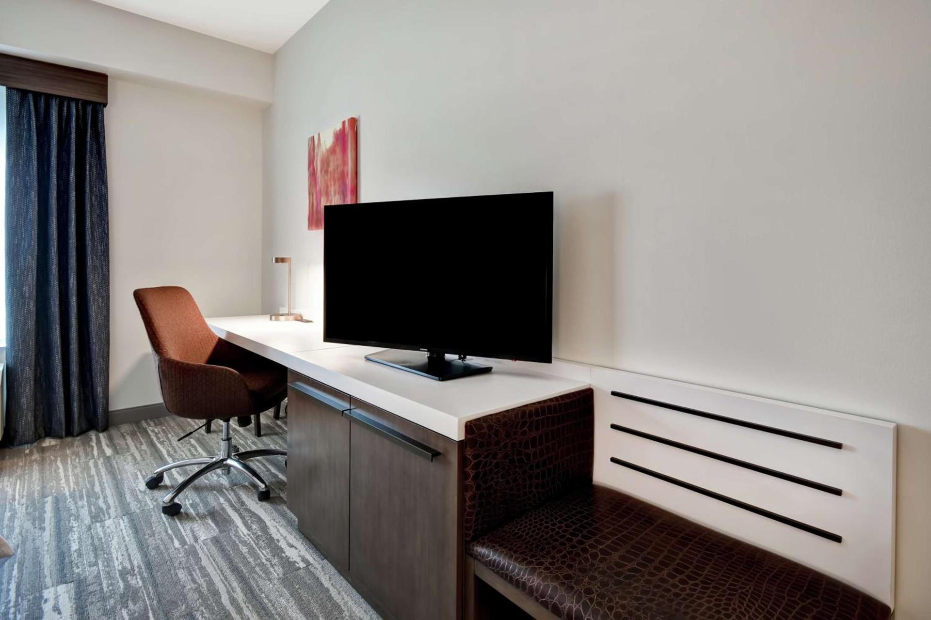 Hilton Garden Inn Lansing West photo 18