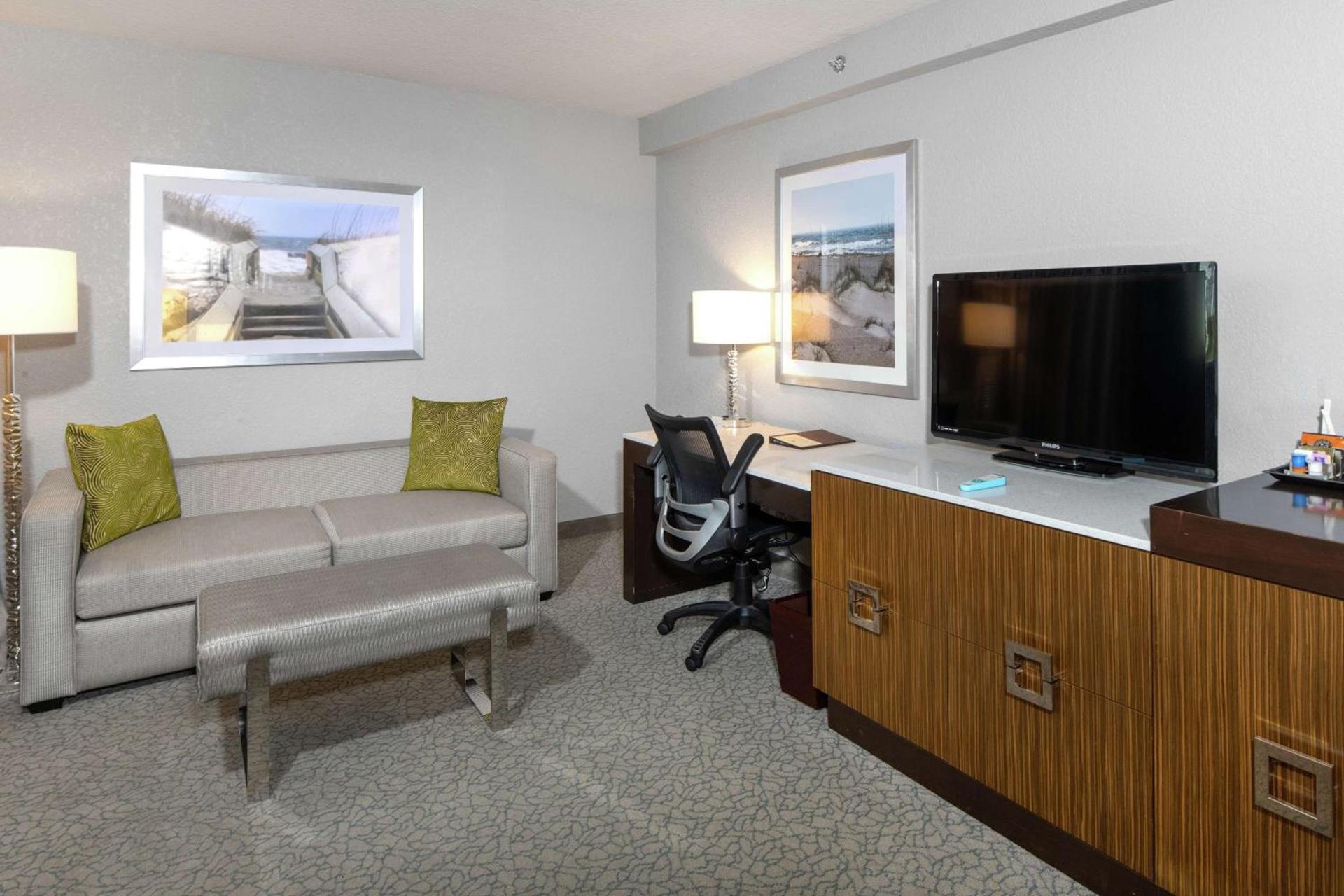 DoubleTree by Hilton Hotel Jacksonville Airport photo 18