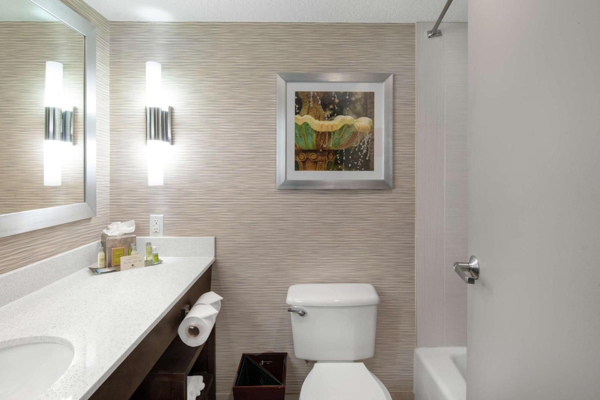 DoubleTree by Hilton Hotel Jacksonville Airport photo 27