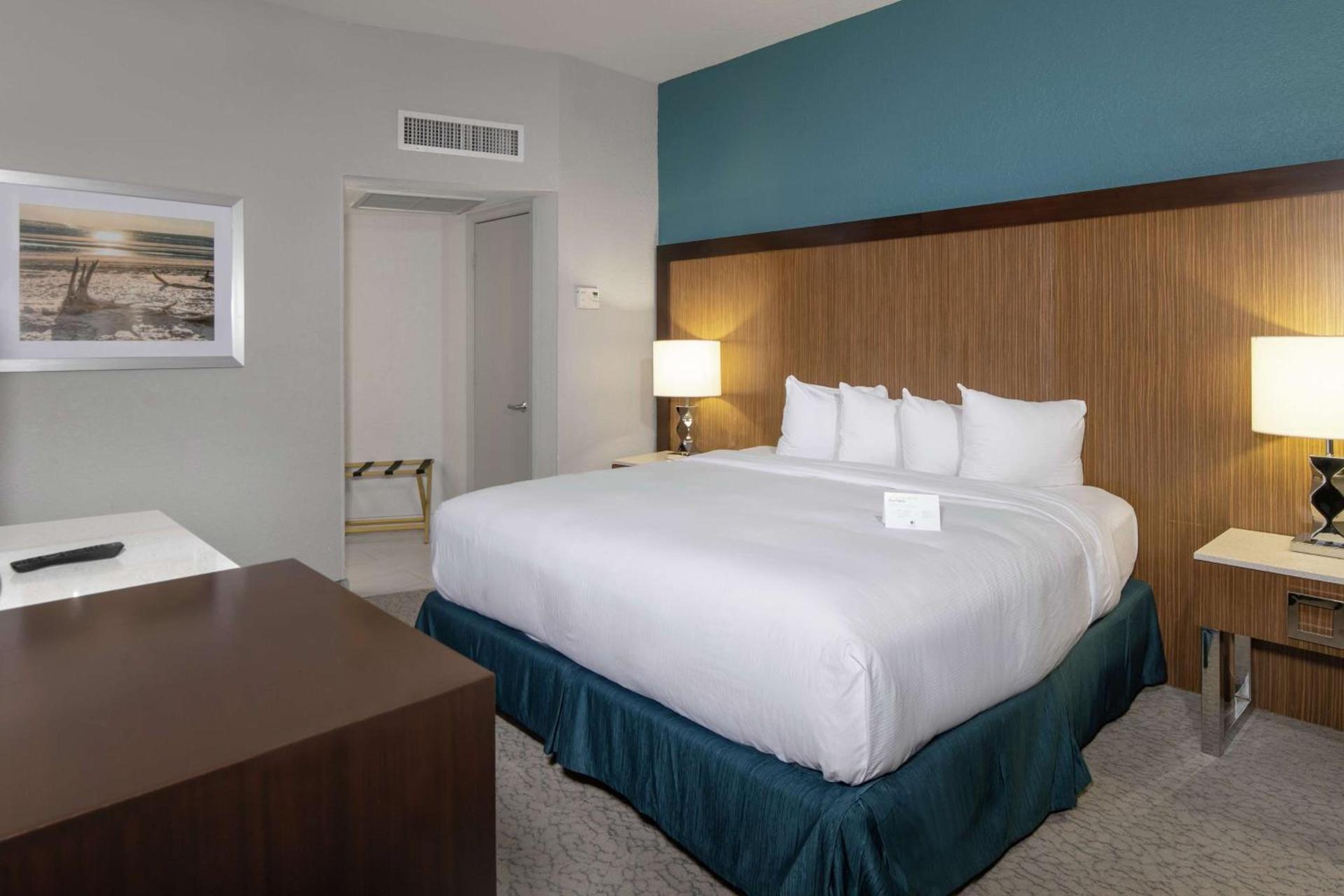 DoubleTree by Hilton Hotel Jacksonville Airport photo 35