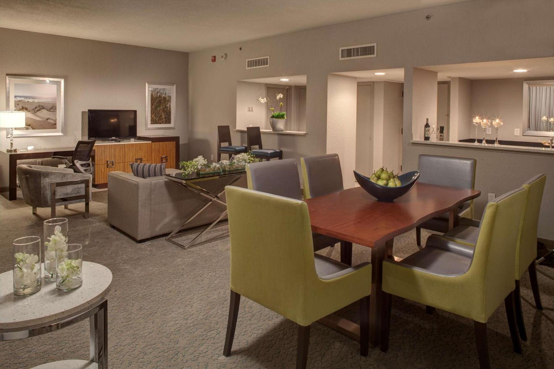 DoubleTree by Hilton Hotel Jacksonville Airport photo 47
