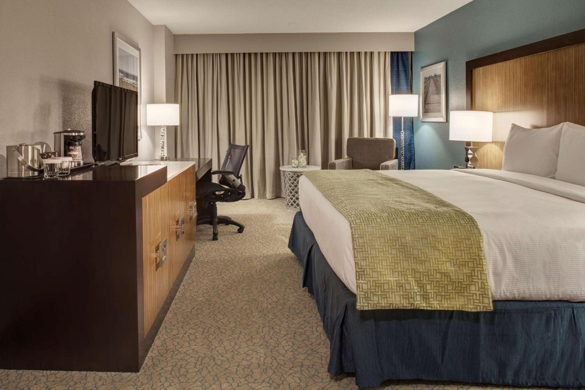 DoubleTree by Hilton Hotel Jacksonville Airport photo 49