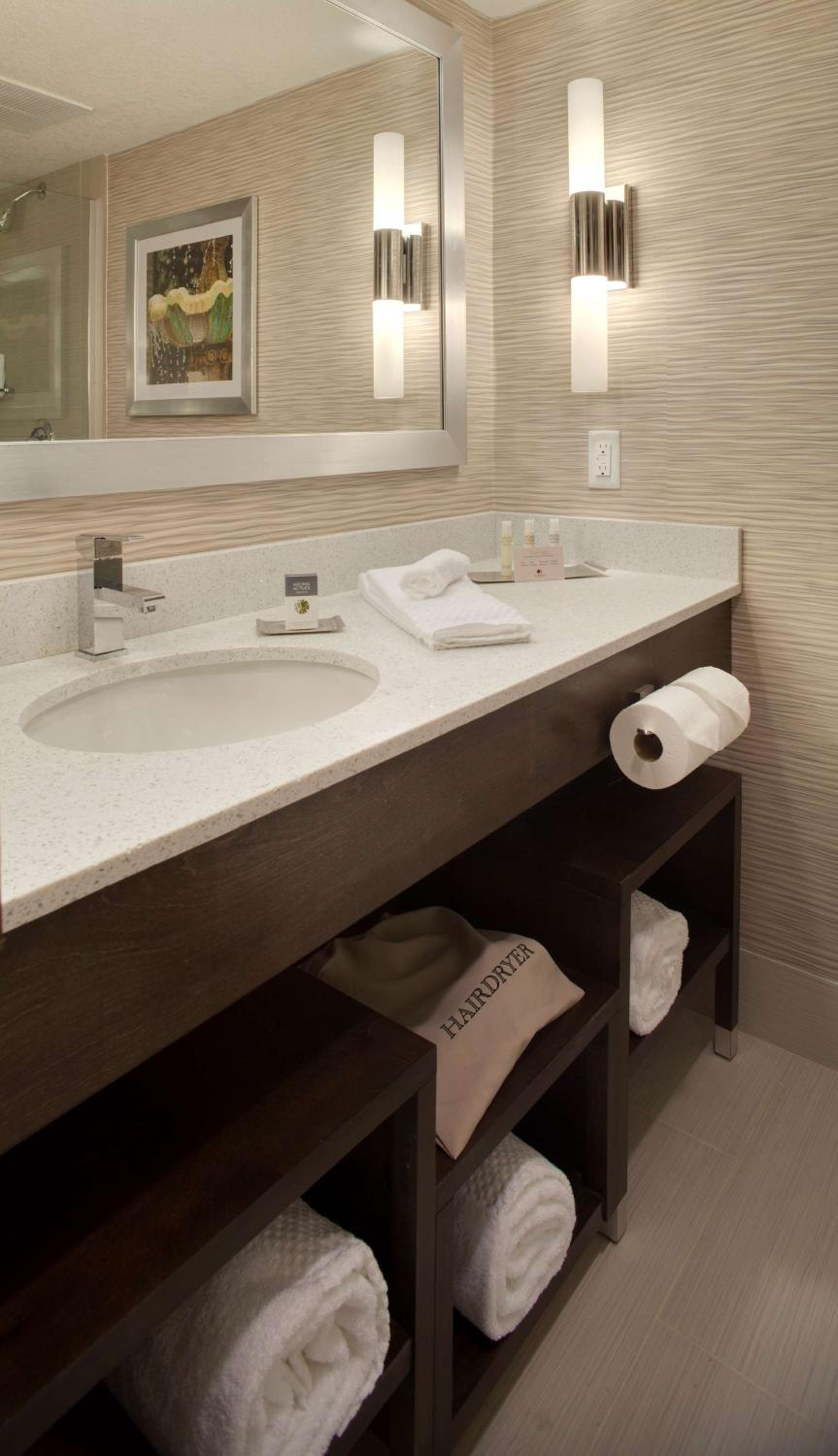 DoubleTree by Hilton Hotel Jacksonville Airport photo 57
