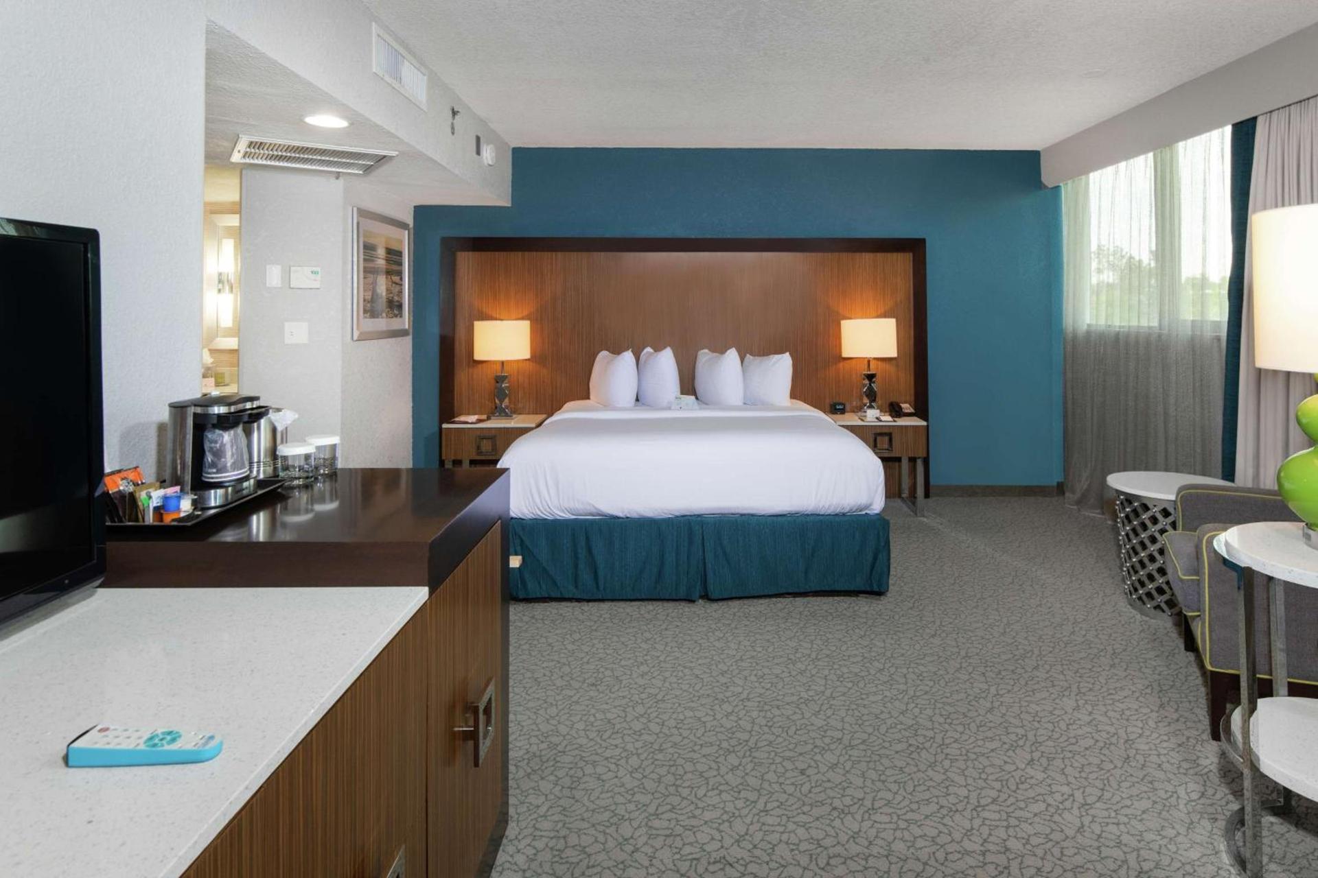 DoubleTree by Hilton Hotel Jacksonville Airport photo 63
