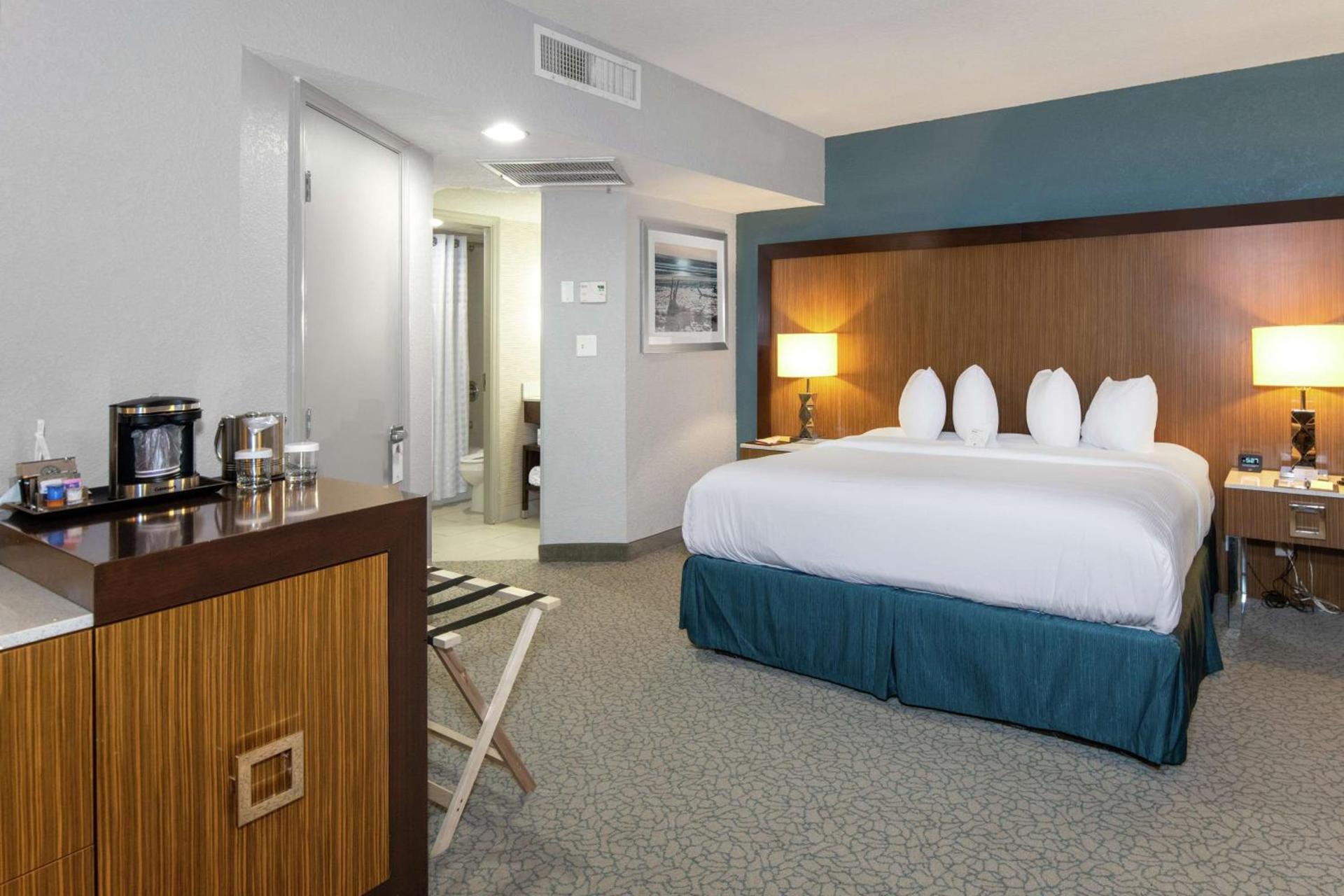 DoubleTree by Hilton Hotel Jacksonville Airport photo 58