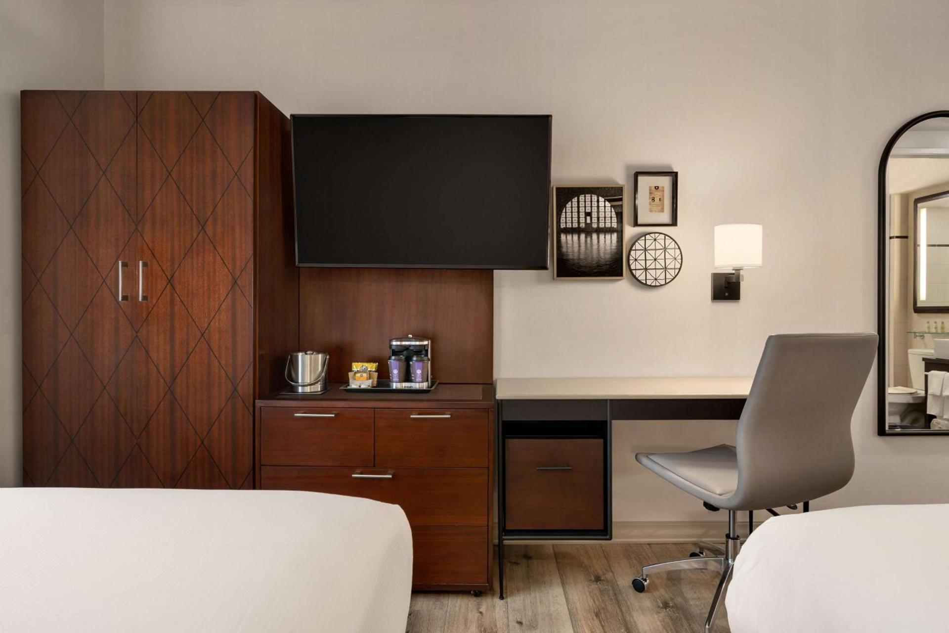 DoubleTree by Hilton New York Downtown photo 14