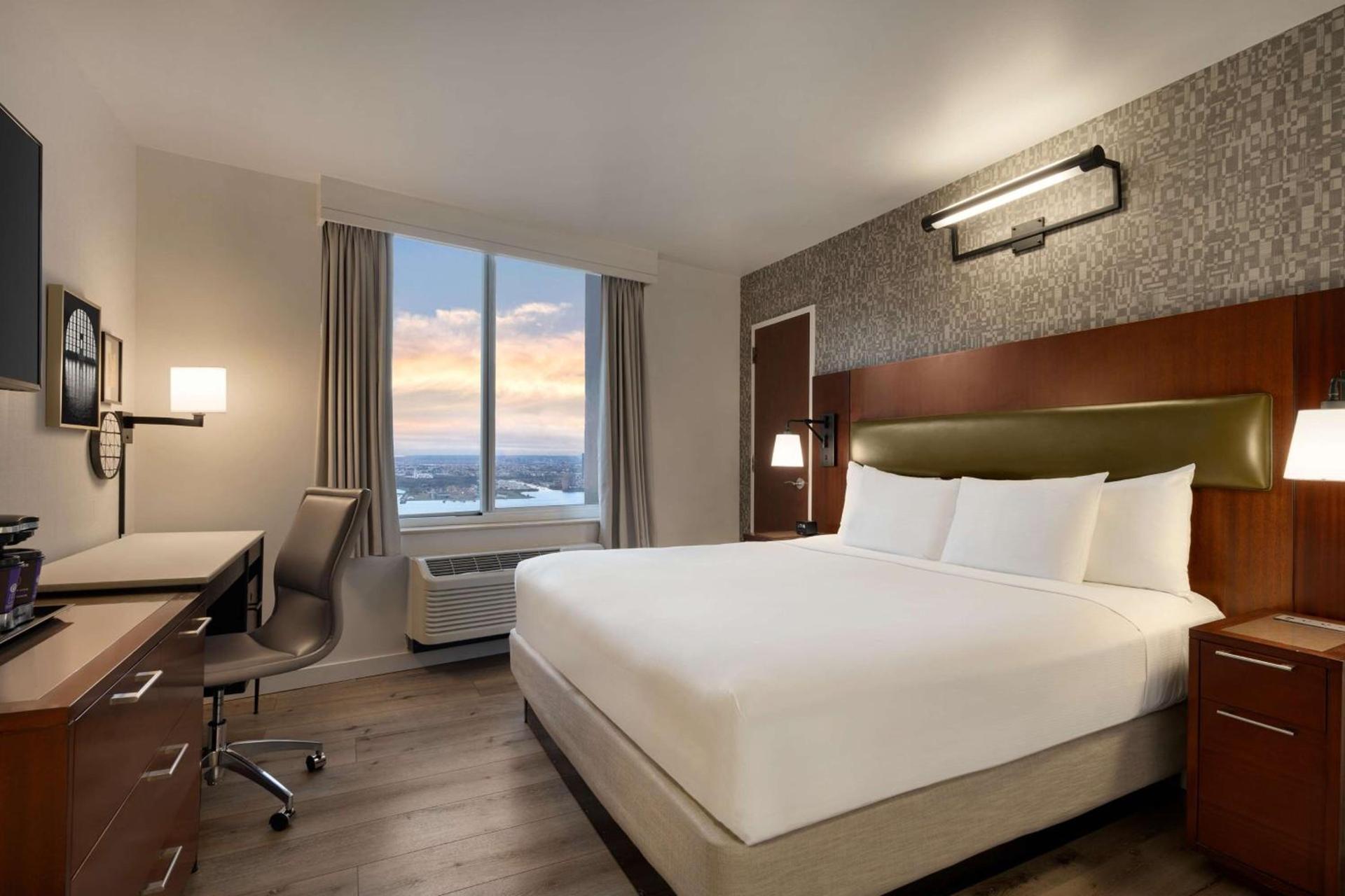 DoubleTree by Hilton New York Downtown photo 18
