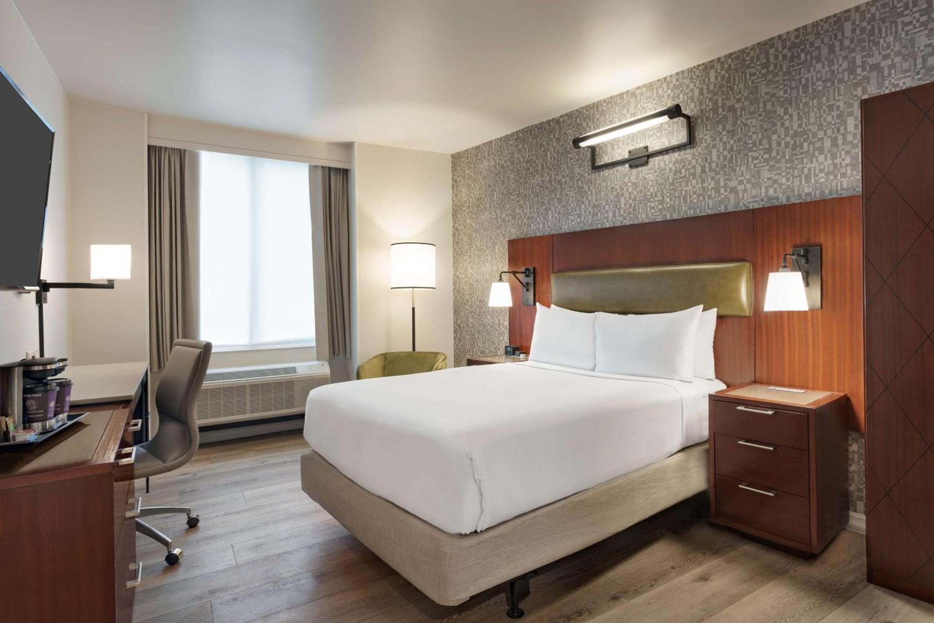 DoubleTree by Hilton New York Downtown photo 26