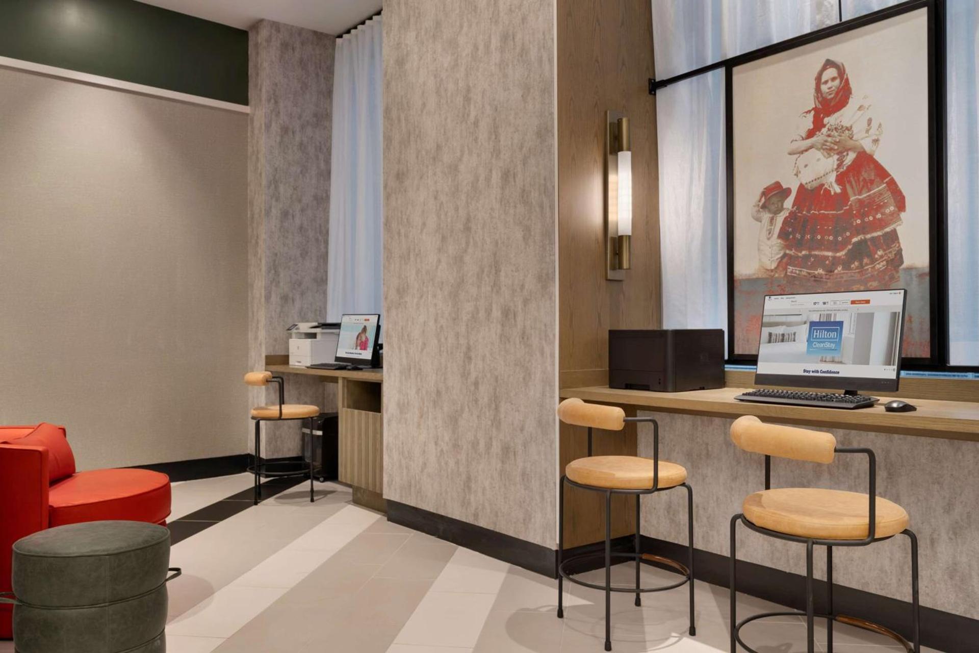 DoubleTree by Hilton New York Downtown photo 32