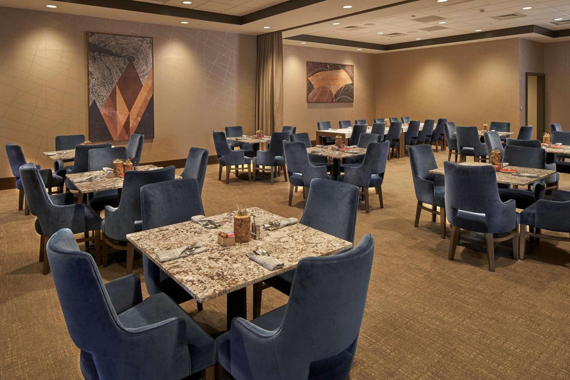 Hilton Raleigh North Hills photo 9