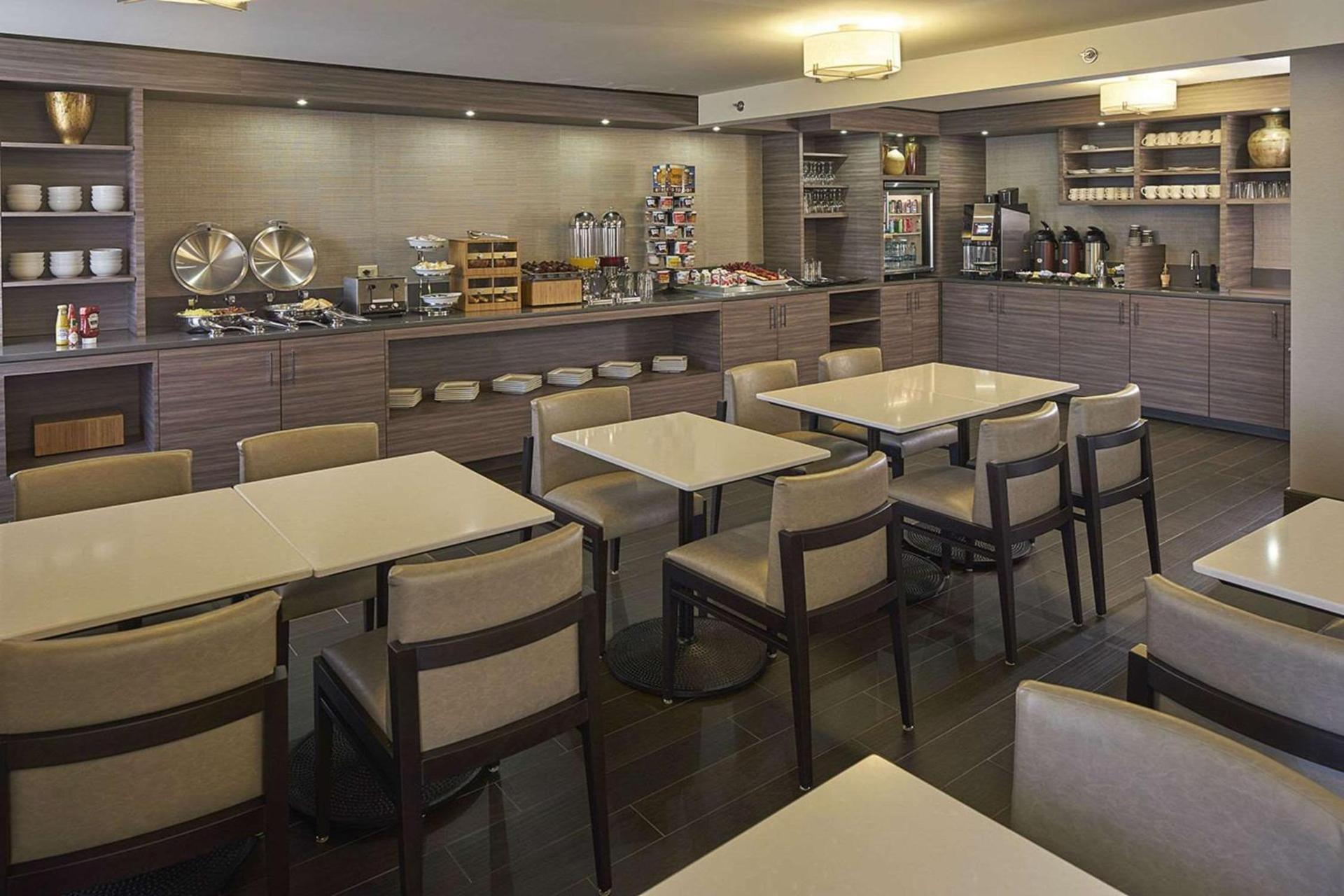 Hilton Raleigh North Hills photo 19