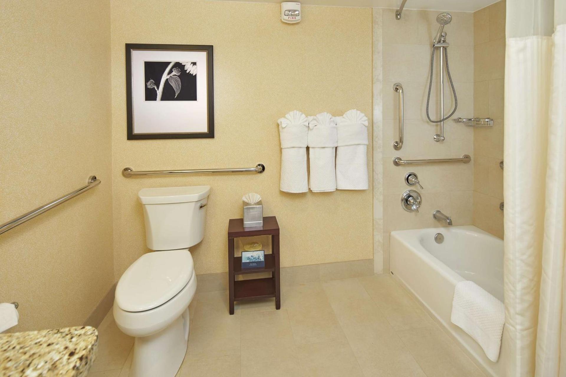 Hilton Raleigh North Hills photo 29